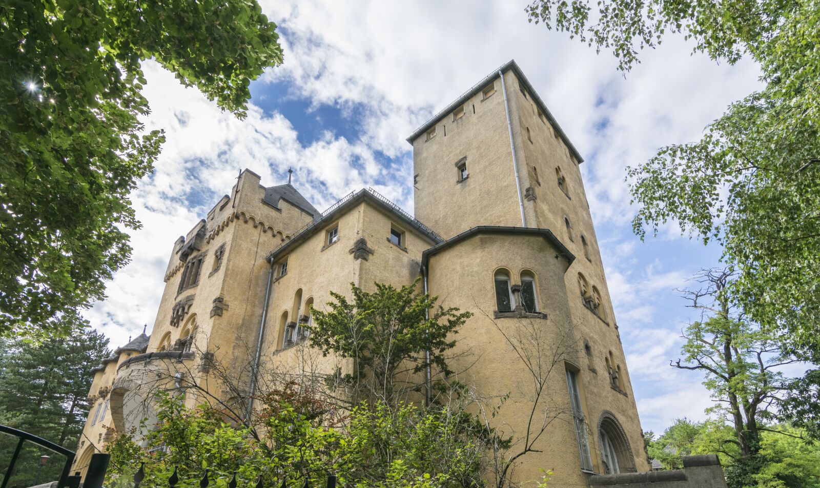 Nikon D5300 sample photo. Architecture, old, gothic photography