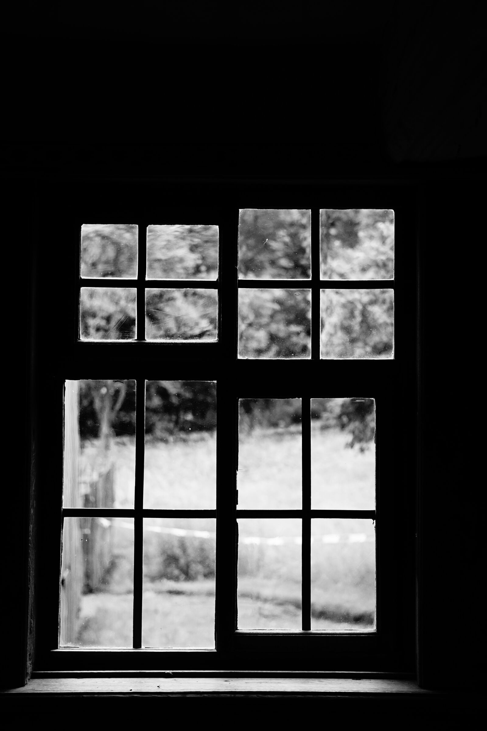 Sony a6000 + Sony E 55-210mm F4.5-6.3 OSS sample photo. Window, old, architecture photography