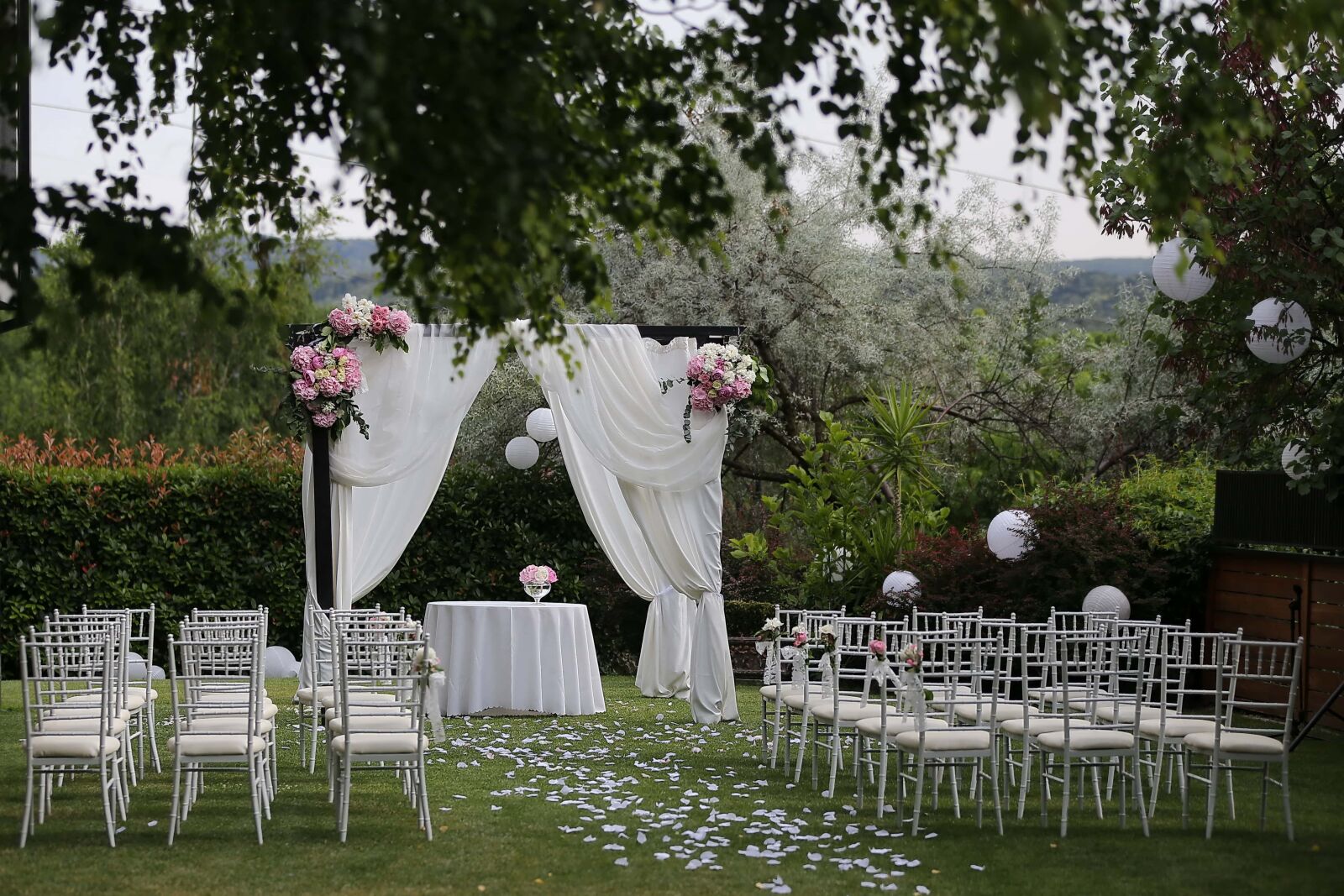 Canon EF 70-200mm F2.8L IS II USM sample photo. Wedding venue, chairs, flower photography