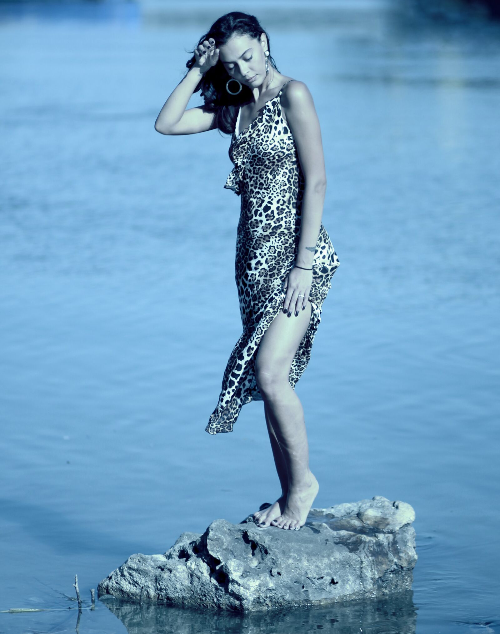 Canon EOS 700D (EOS Rebel T5i / EOS Kiss X7i) + Canon EF 85mm F1.8 USM sample photo. Girl, wild, water photography