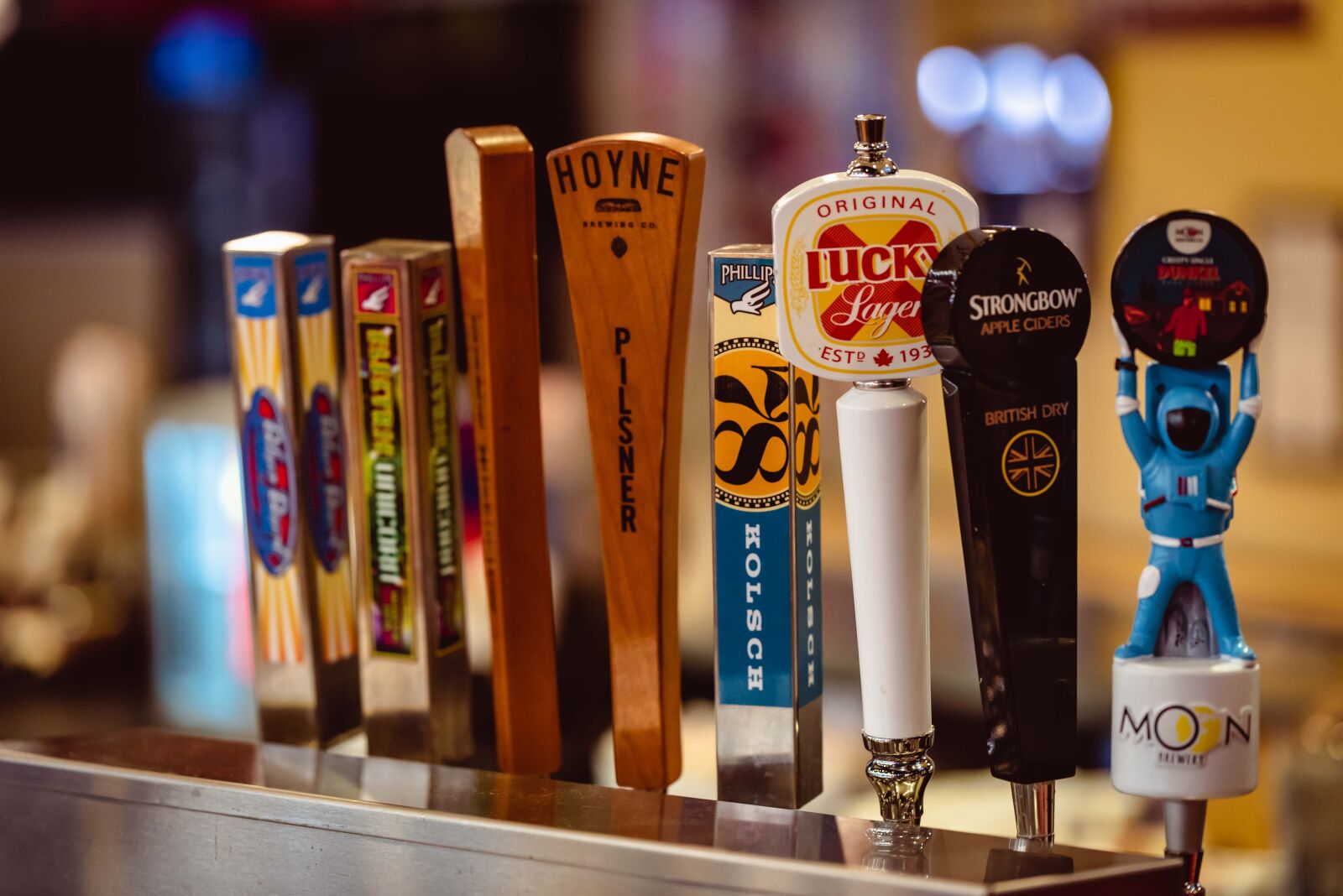 Nikon D750 sample photo. Bar, local, tap photography