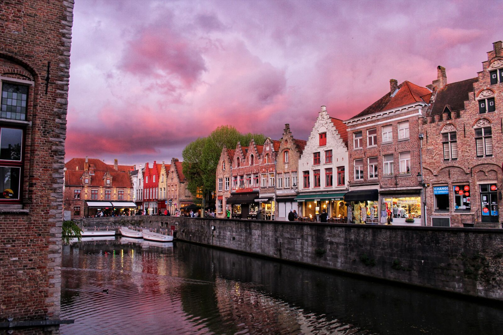 Canon EOS 1200D (EOS Rebel T5 / EOS Kiss X70 / EOS Hi) sample photo. Belgium, city, bruges photography
