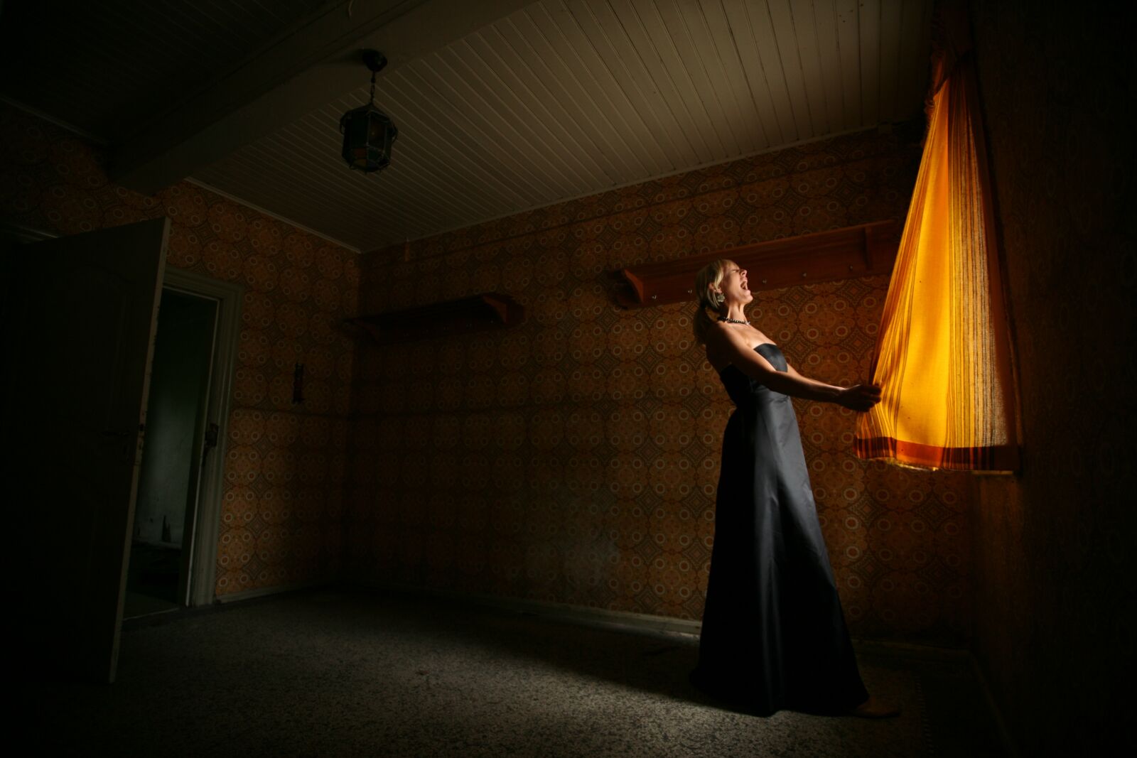 Canon EOS 5D sample photo. Scream, girl, woman photography