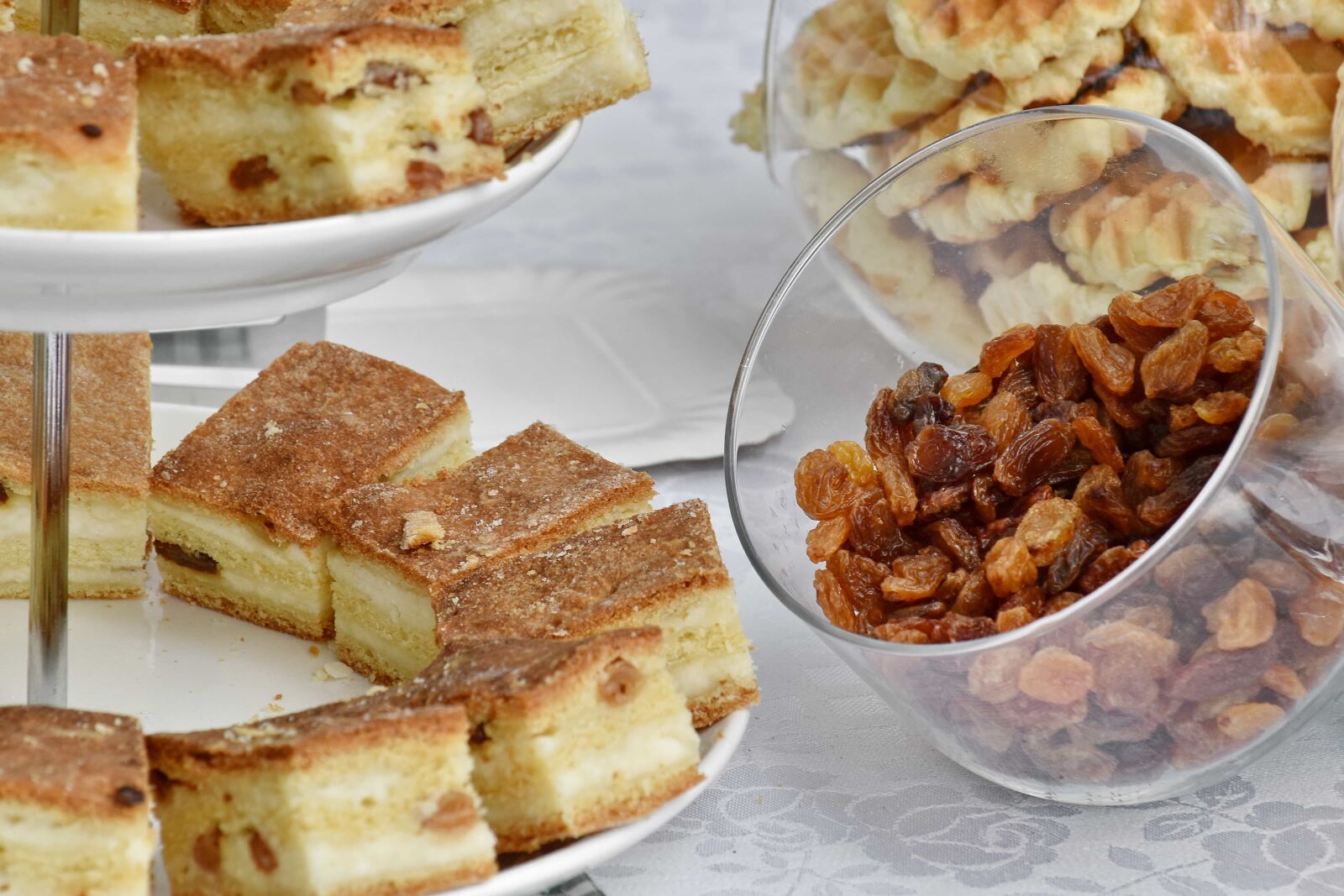 Nikon D5500 sample photo. Breakfast, cookies, dry, grapes photography