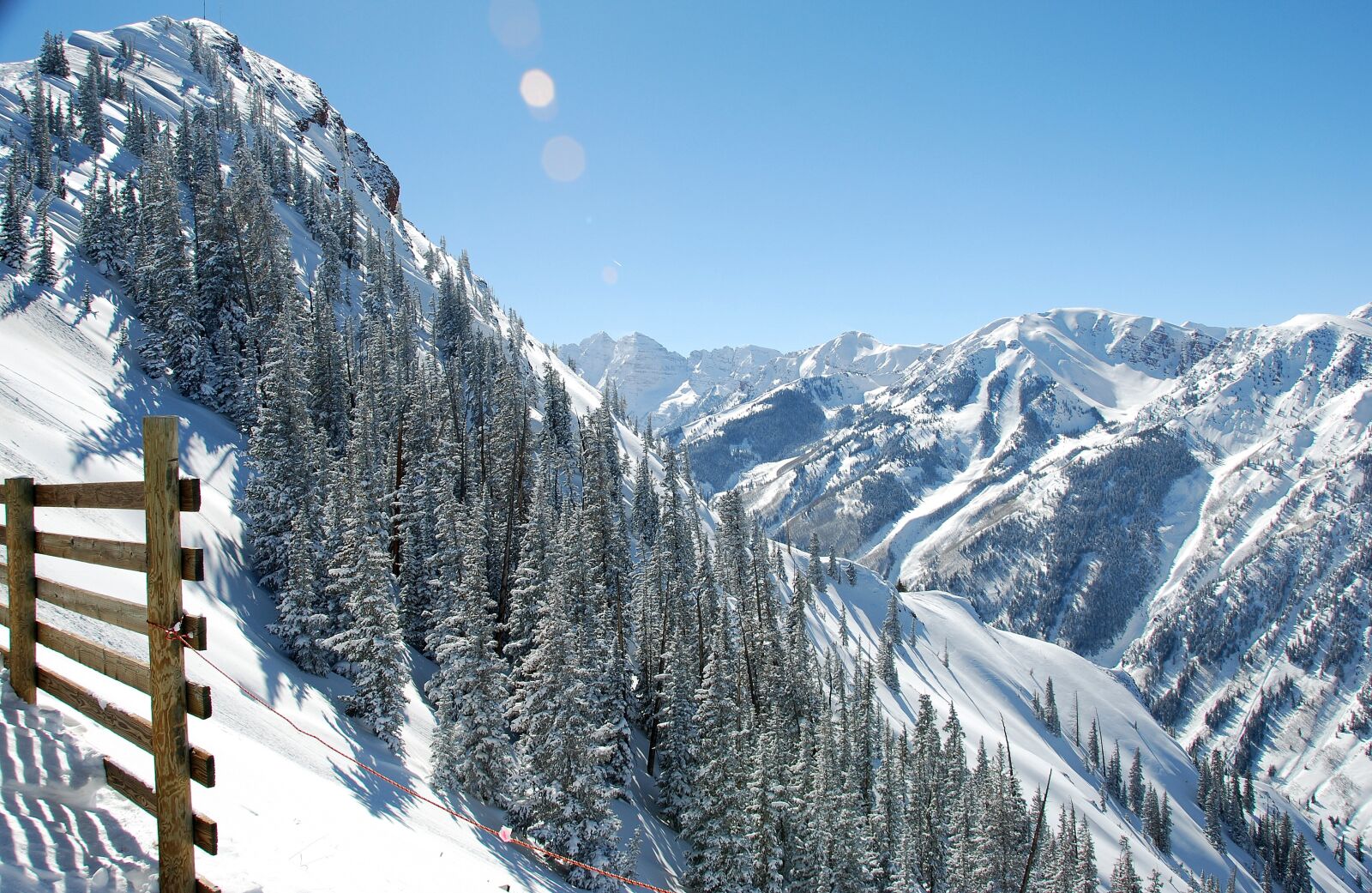 Nikon D80 sample photo. Aspen, snow, skiing photography
