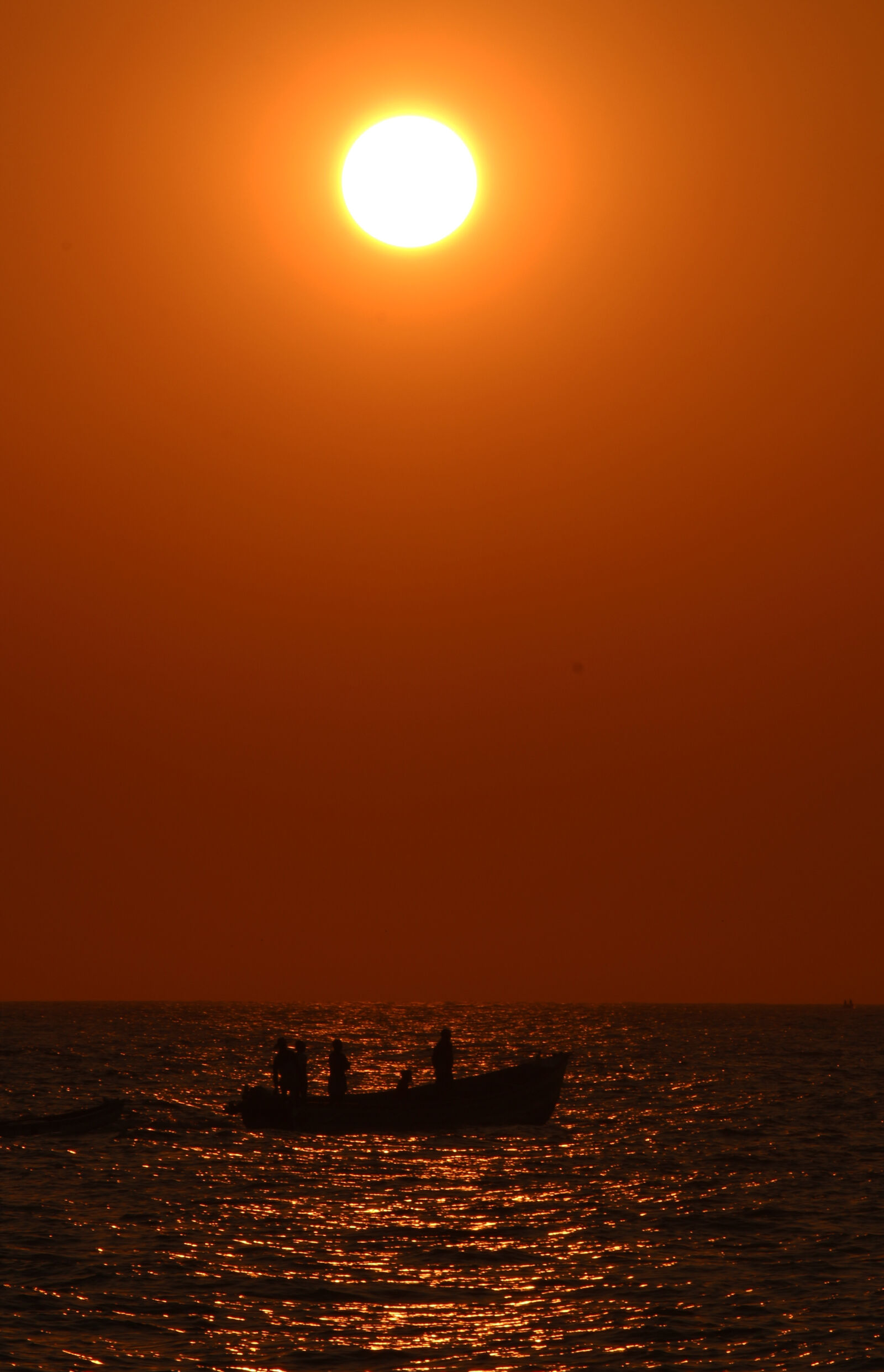 Canon EOS 700D (EOS Rebel T5i / EOS Kiss X7i) sample photo. Beach, beach, sunset, boat photography