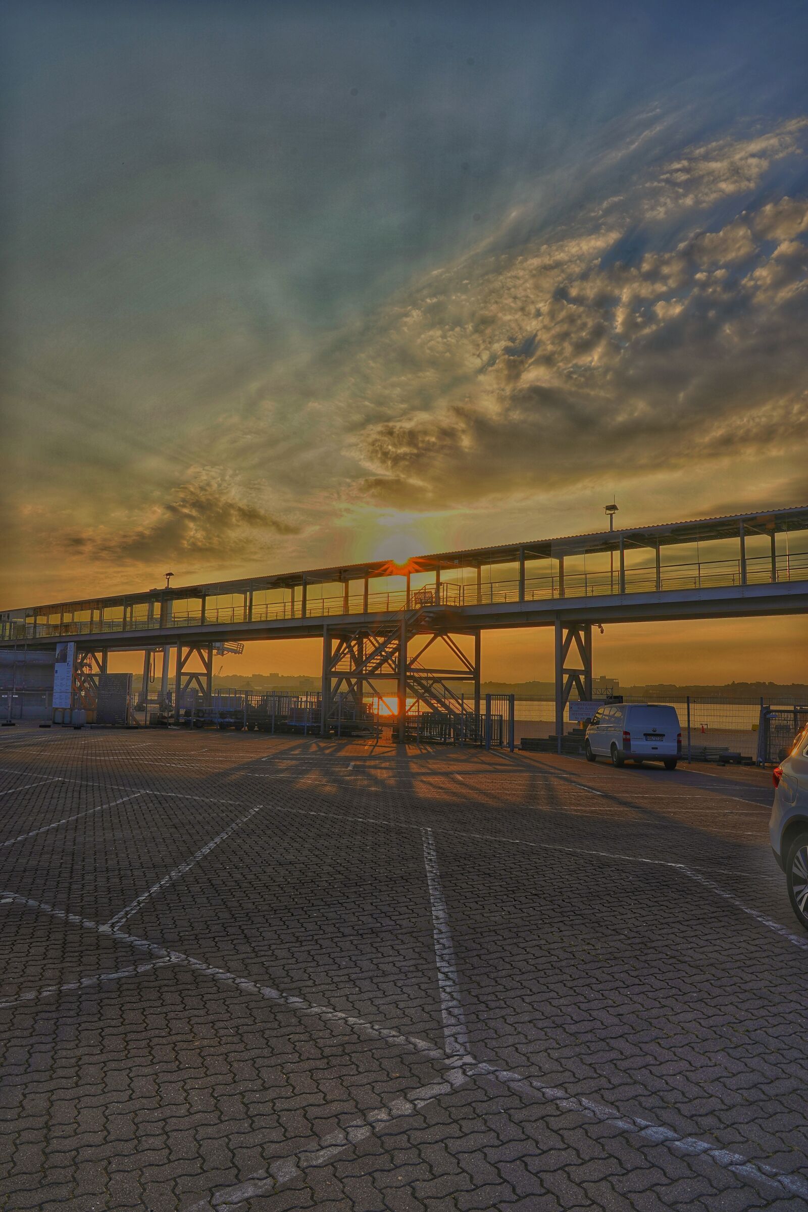 Sony FE 24-105mm F4 G OSS sample photo. Kiel, port, sunrise photography