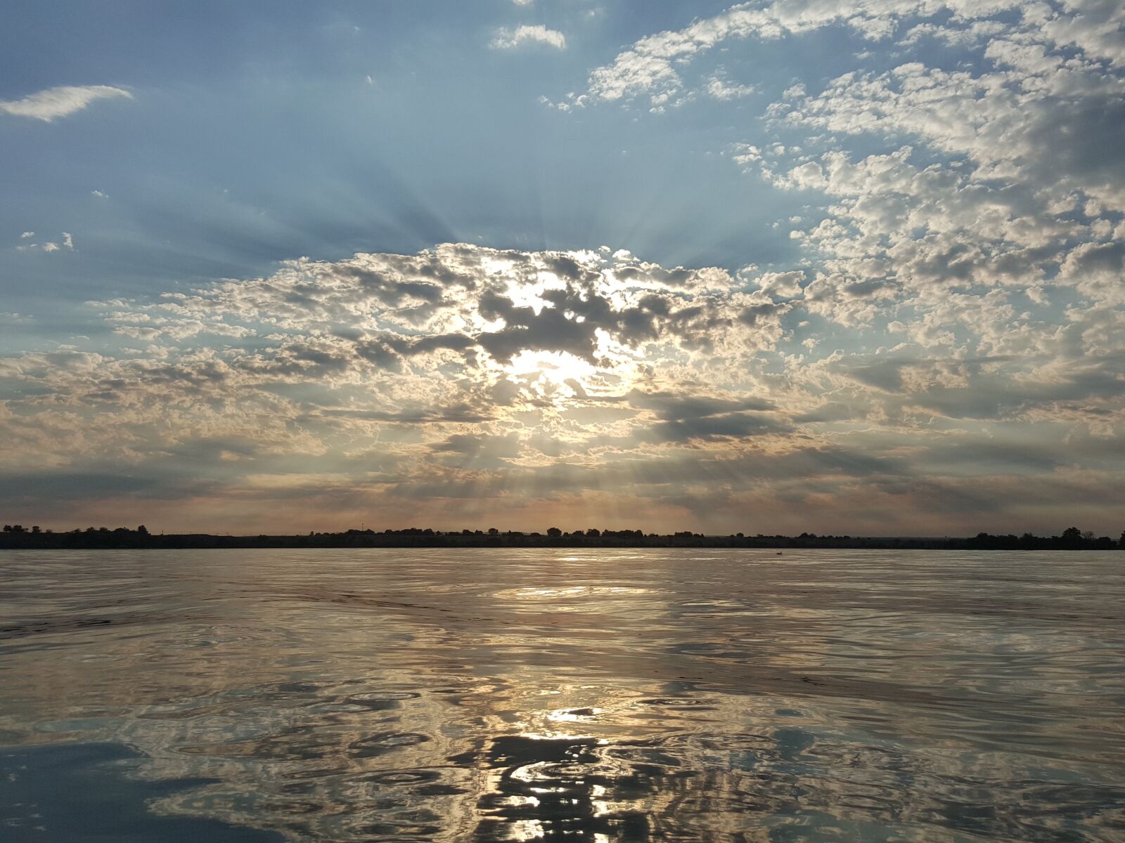 Samsung Galaxy Note5 sample photo. Sunrise, boating, shore photography