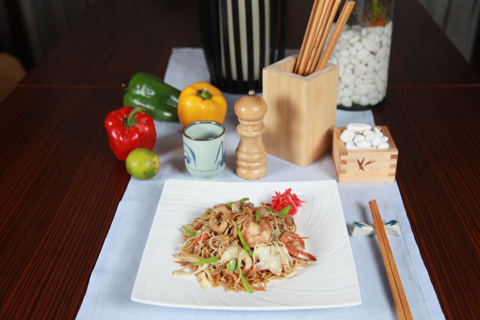Canon EOS 5D Mark II sample photo. Noodles, thai, pad photography