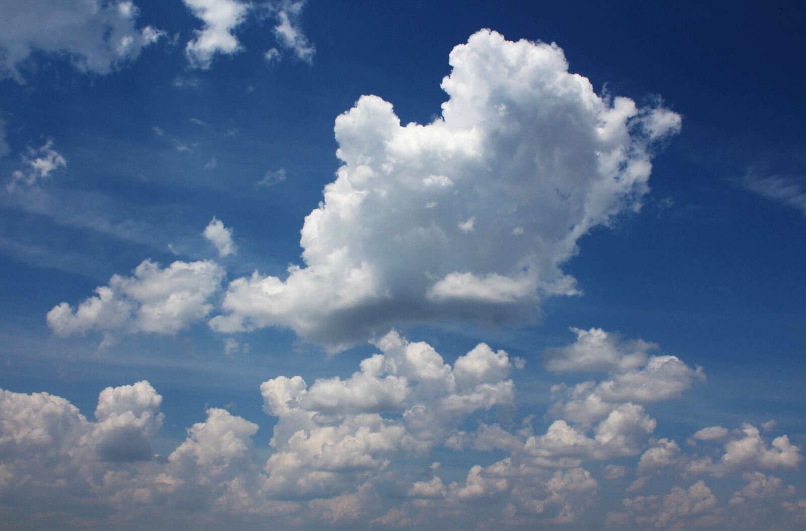 Canon EOS 650D (EOS Rebel T4i / EOS Kiss X6i) sample photo. Sky, weather, texture photography