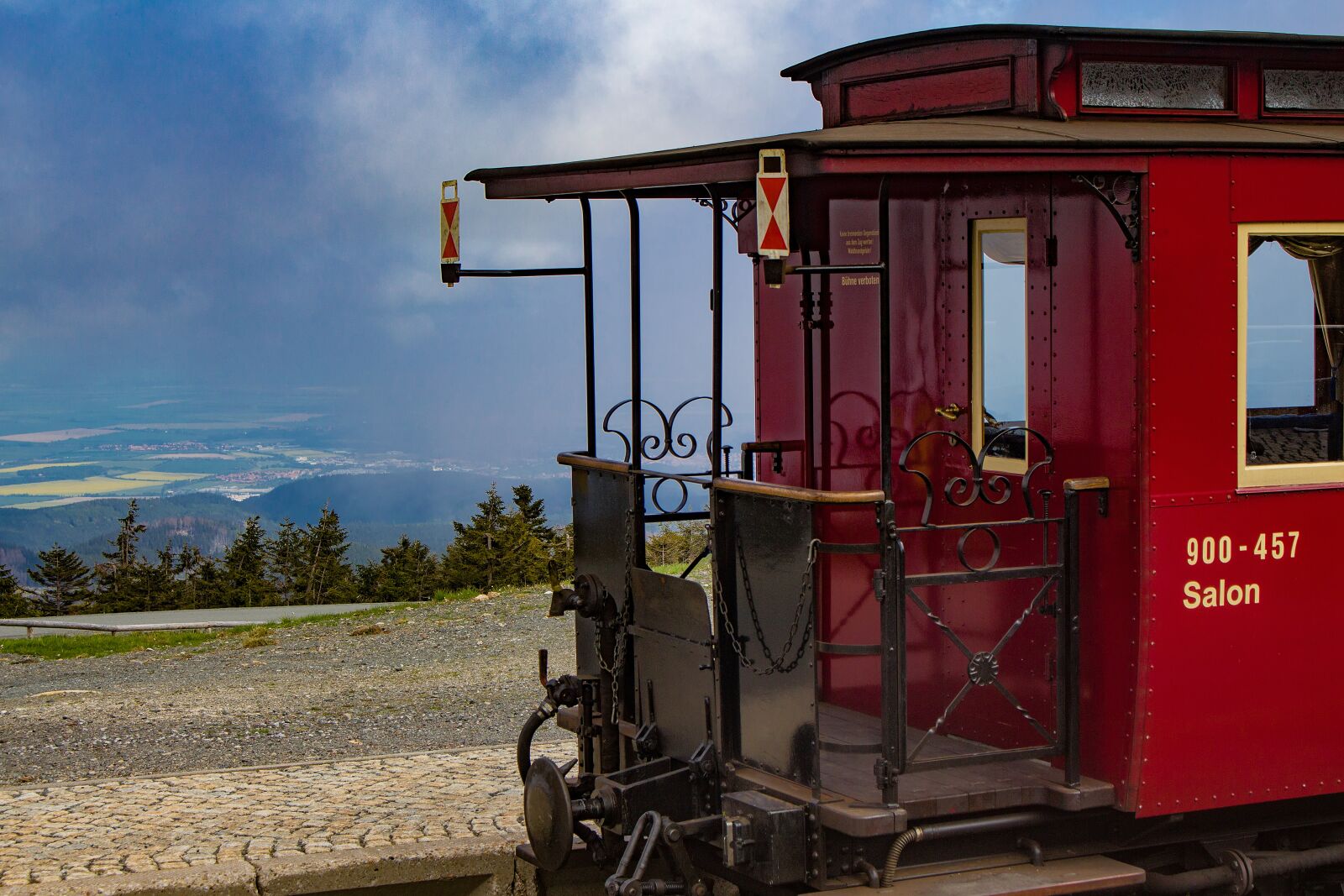 Canon EOS 700D (EOS Rebel T5i / EOS Kiss X7i) sample photo. Wagon, salon trolley, railway photography