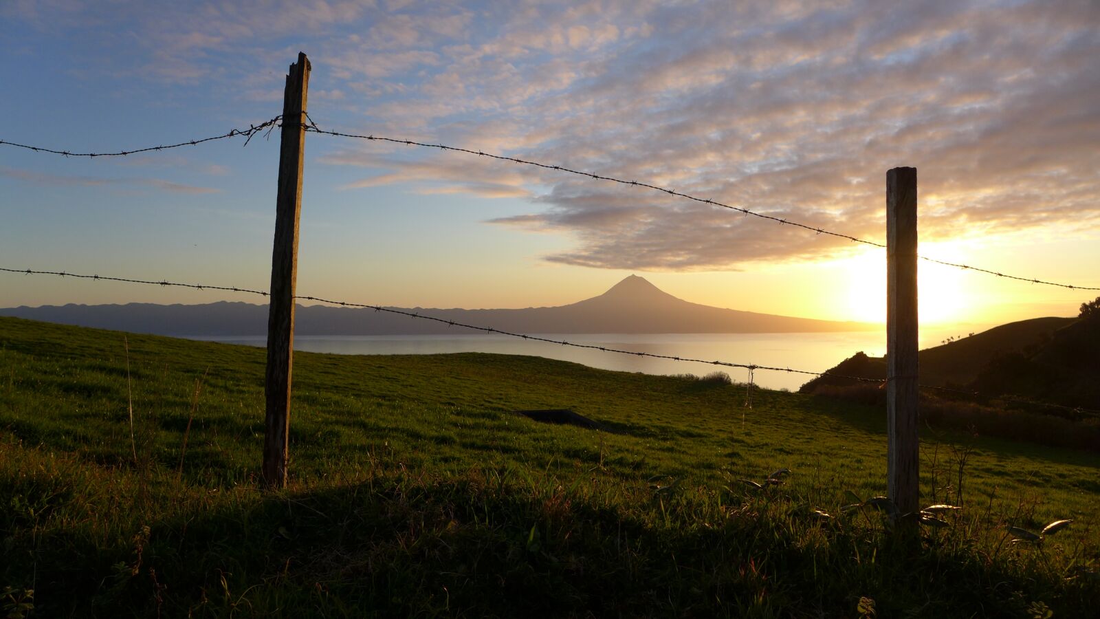 Leica D-Lux 6 sample photo. Azores, sunset, landscape photography