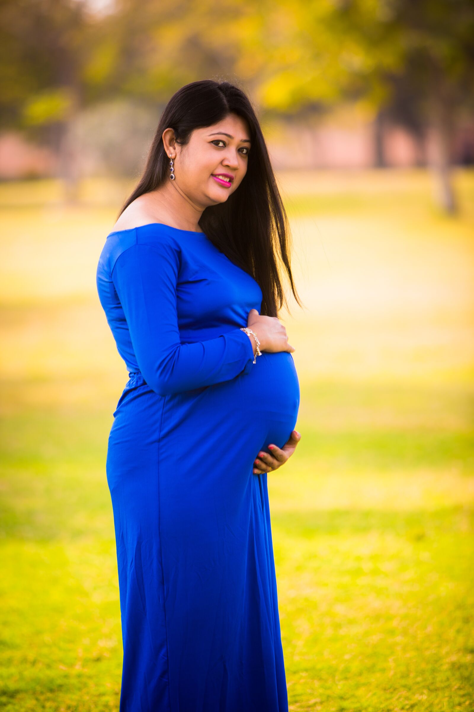 Canon EF 70-200mm F2.8L IS USM sample photo. Pregnant, woman, belly photography