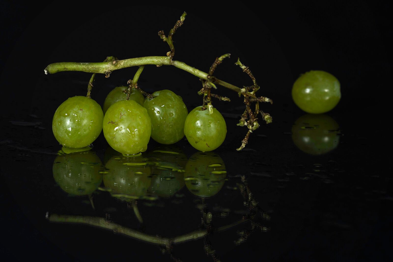 Nikon D7200 sample photo. Grapes, fruit, bio photography