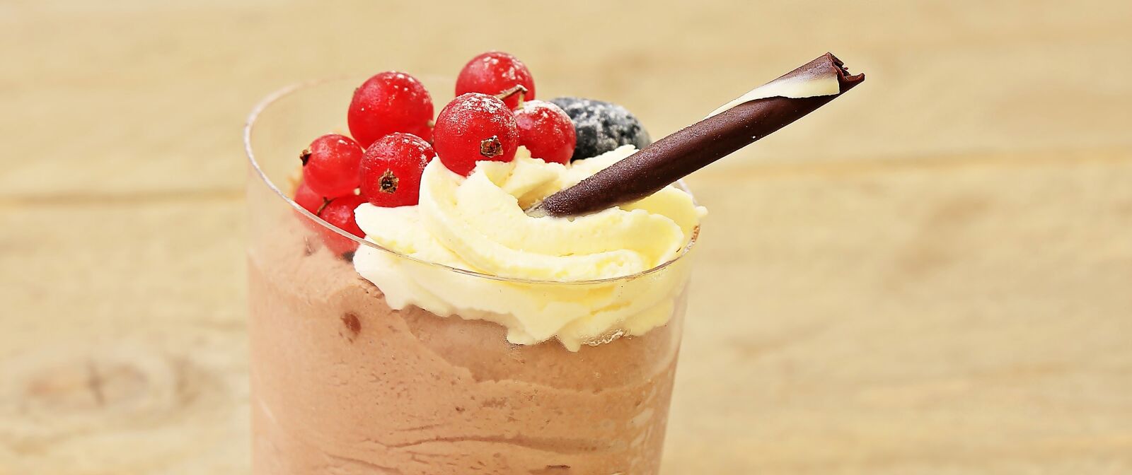 Canon EOS 550D (EOS Rebel T2i / EOS Kiss X4) sample photo. Dessert, chocolate cream, sweet photography