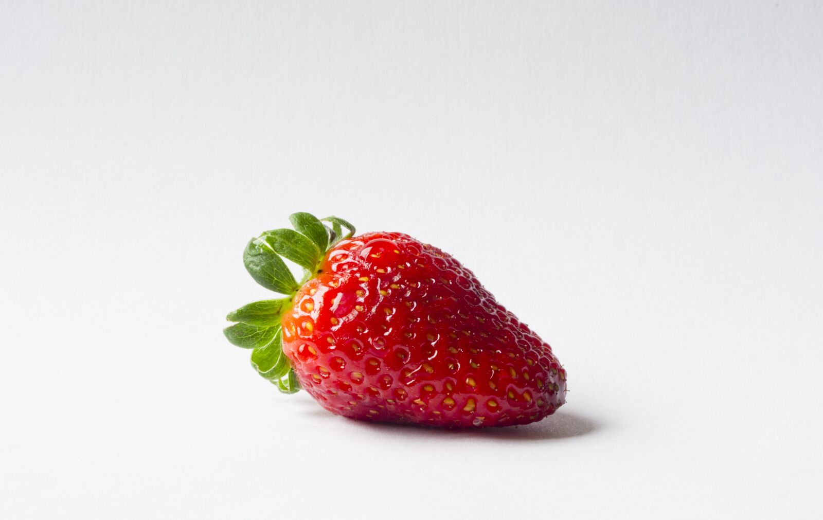 Nikon D3100 sample photo. Strawberry, fruit, red photography
