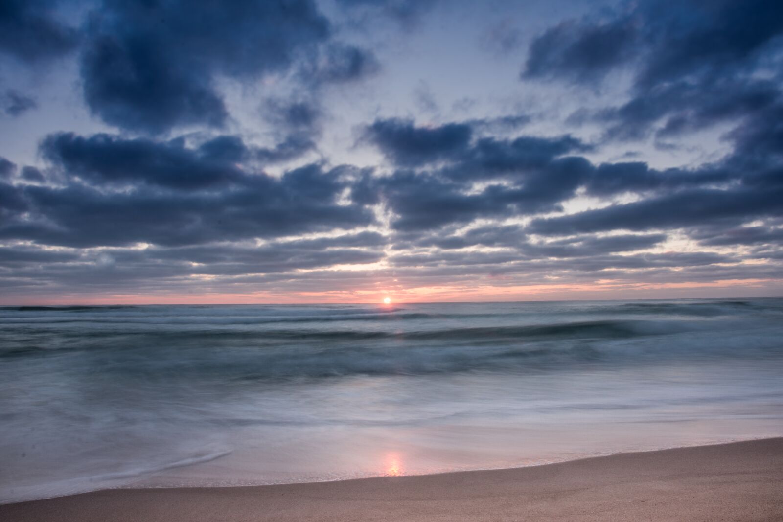Nikon D7200 sample photo. Sunrise, beach, primorsko photography