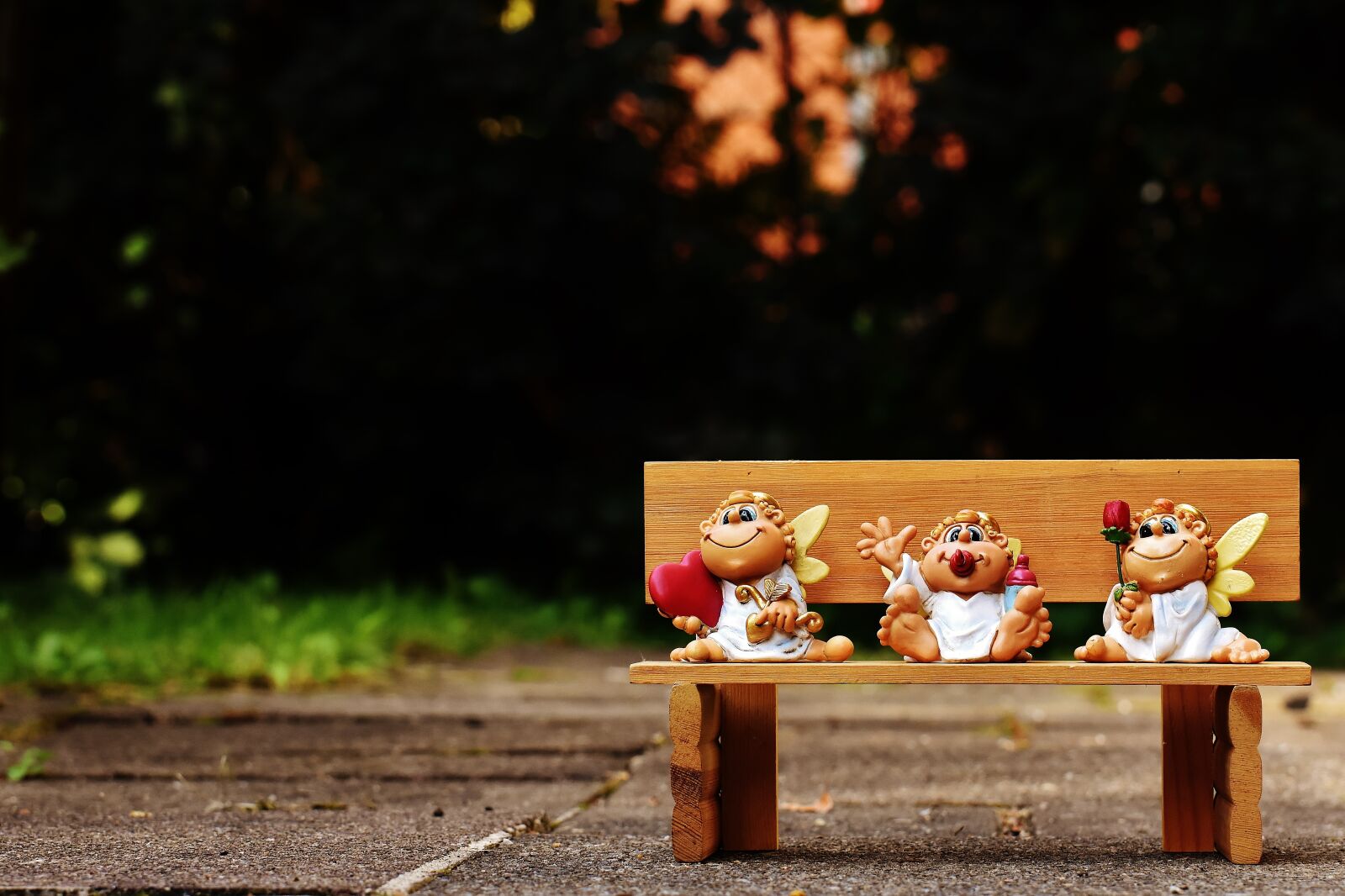 Nikon D7200 sample photo. Angel, figures, bank photography