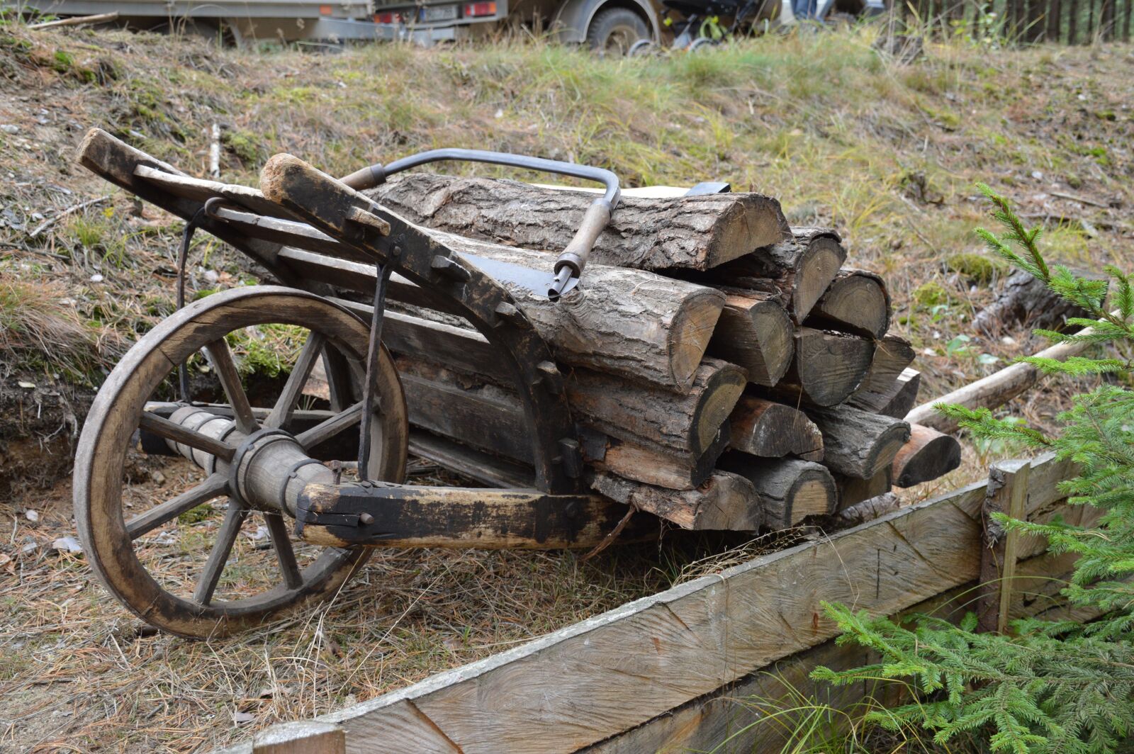 Nikon D3200 sample photo. Wood, history, wheelbarrow photography