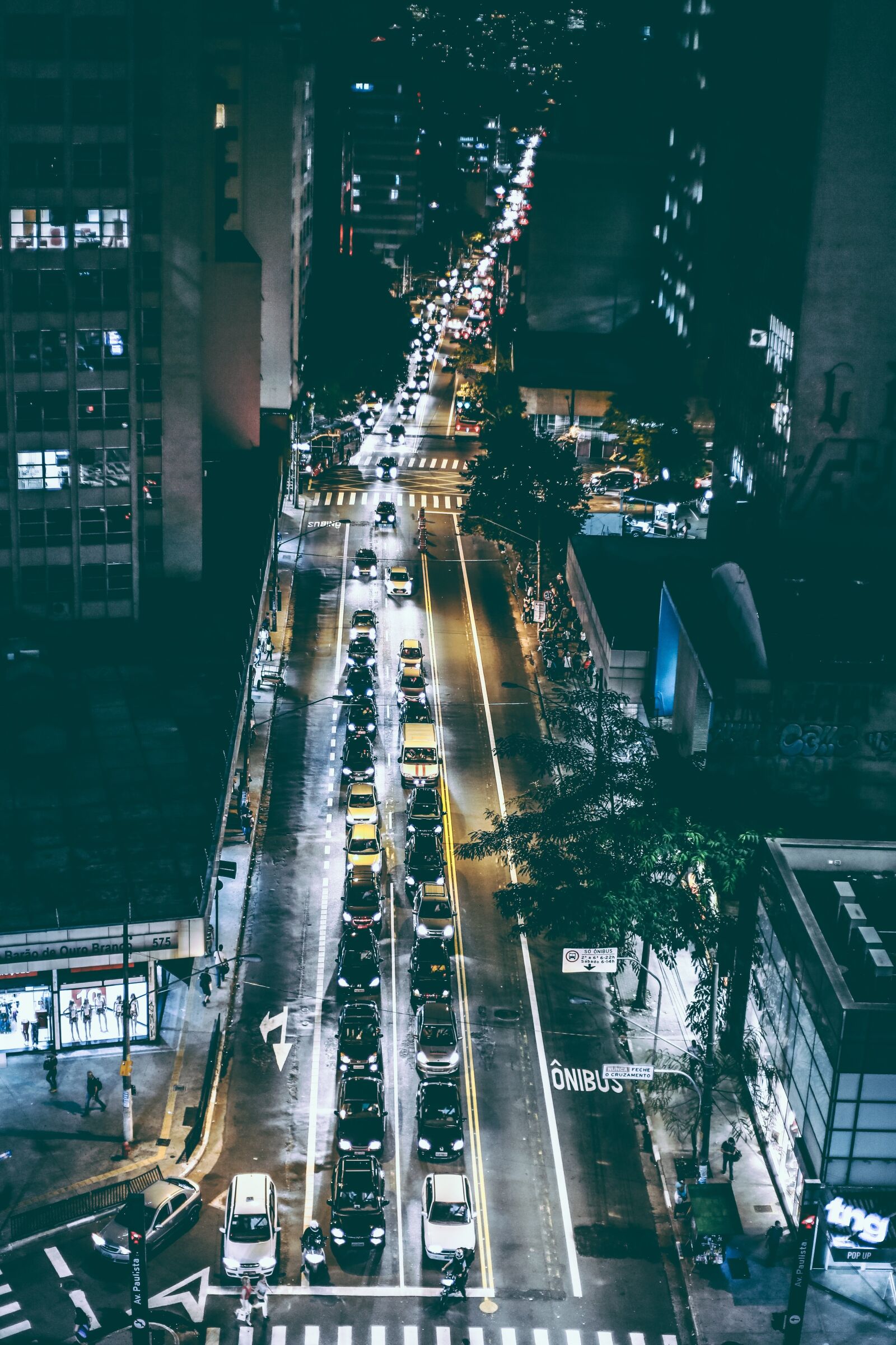 Canon EF 50mm F1.8 II sample photo. Cars, road, traffic photography