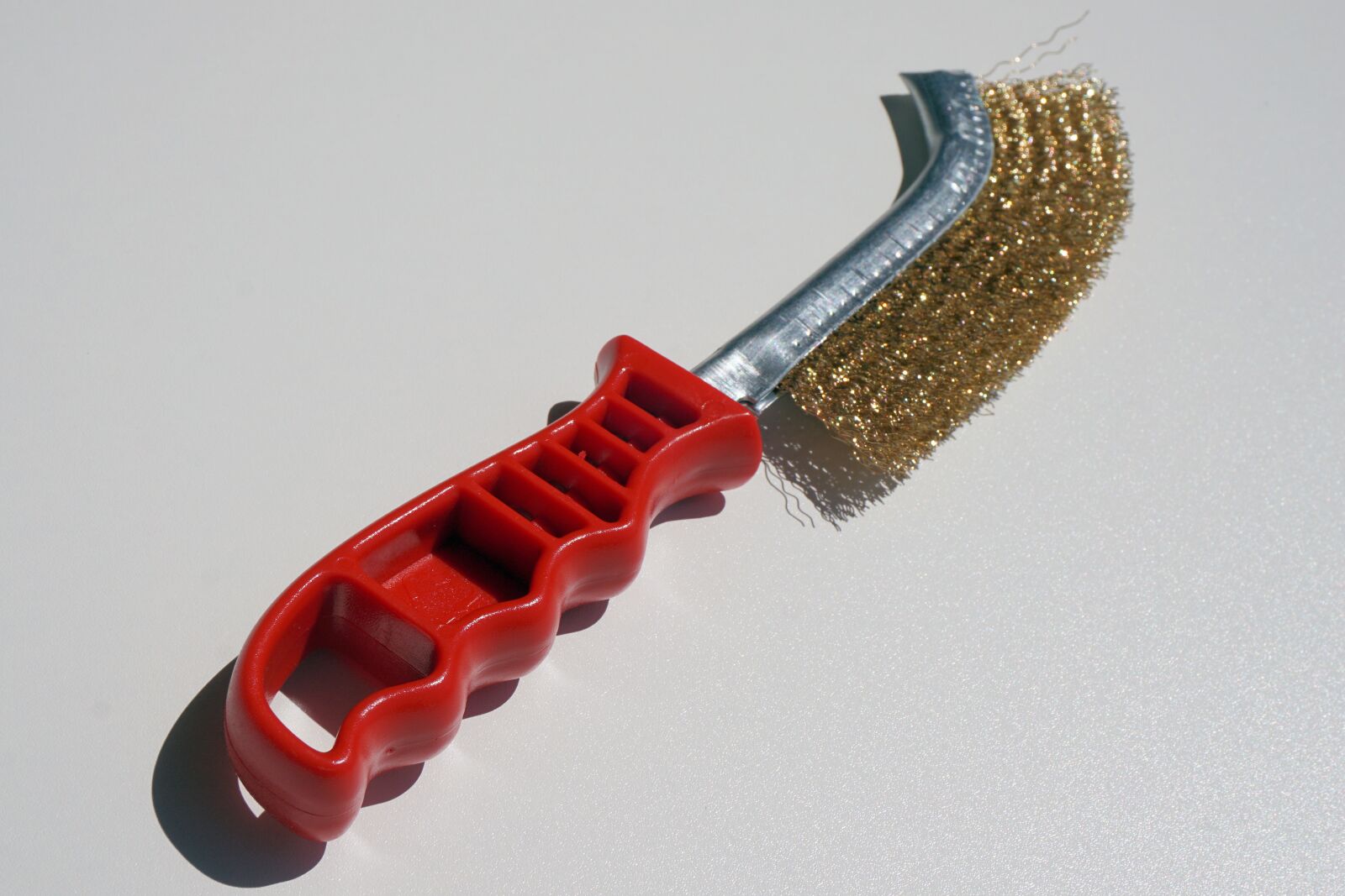 Sony a6000 sample photo. Brush, steel brush, scratch photography