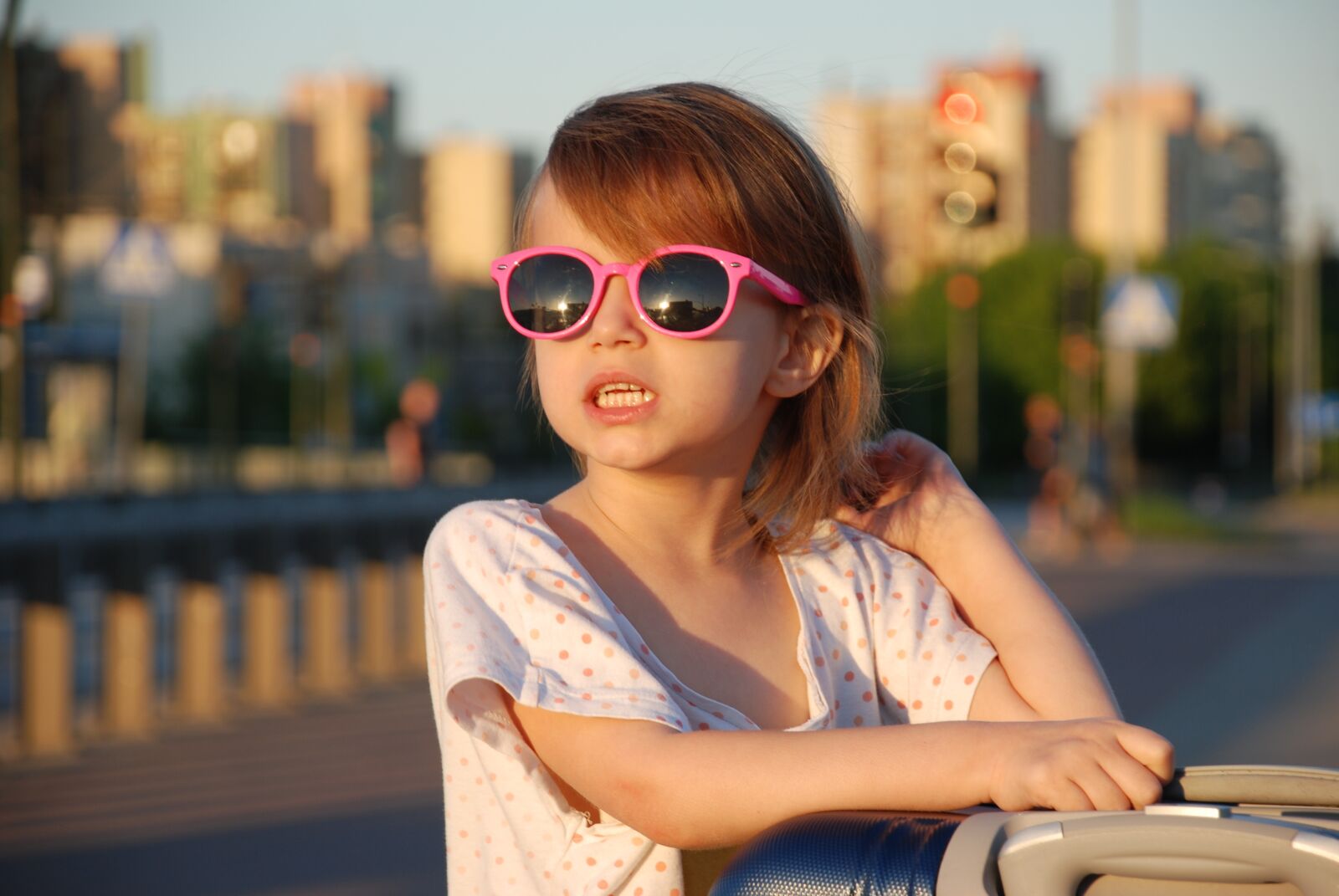 Nikon D80 sample photo. Teeth, glasses, emotions photography