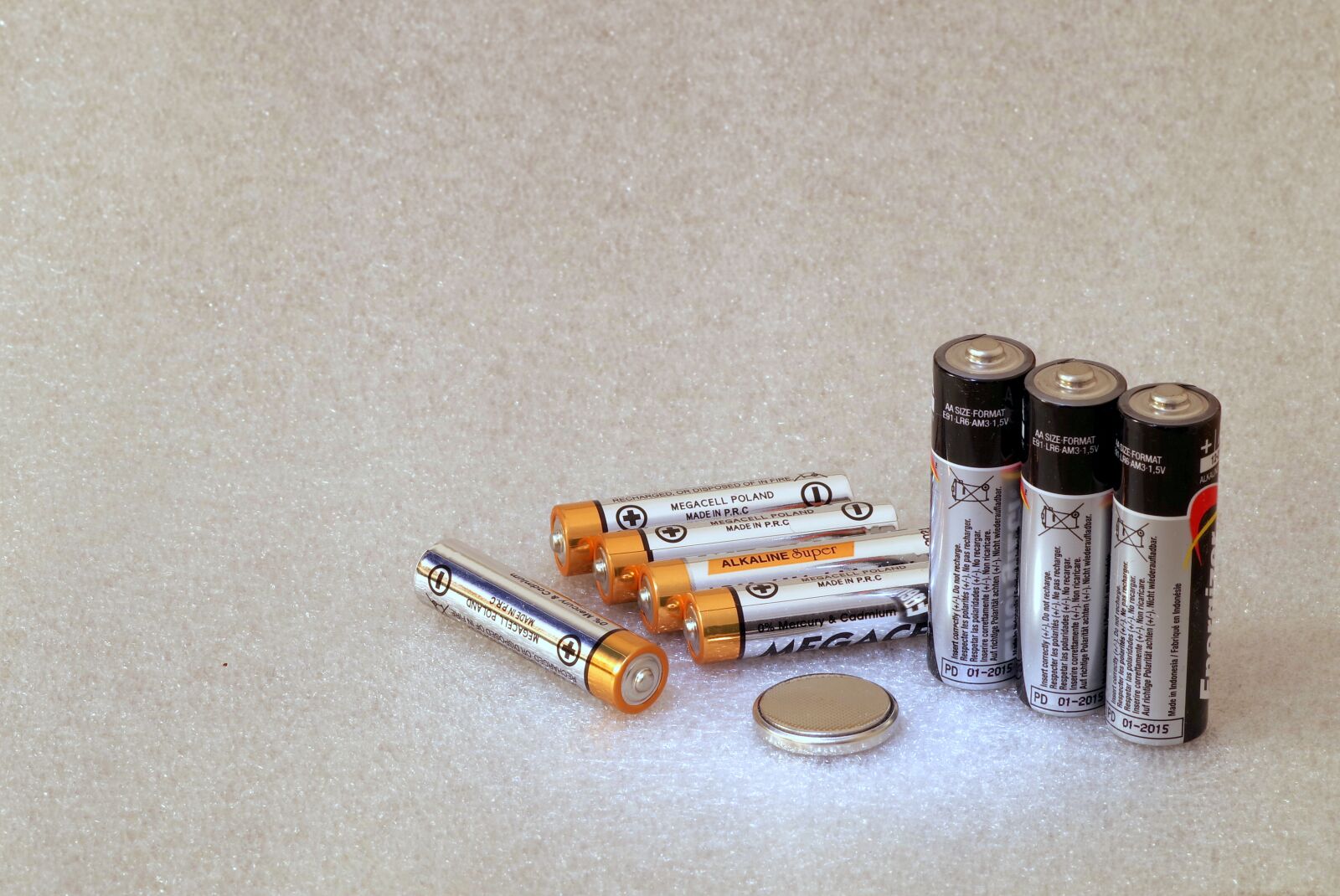 Pentax K-S2 sample photo. Batteries, energy, ecology photography