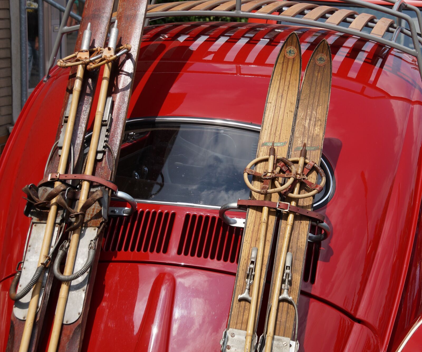 Sony SLT-A37 sample photo. Classic, car, auto photography