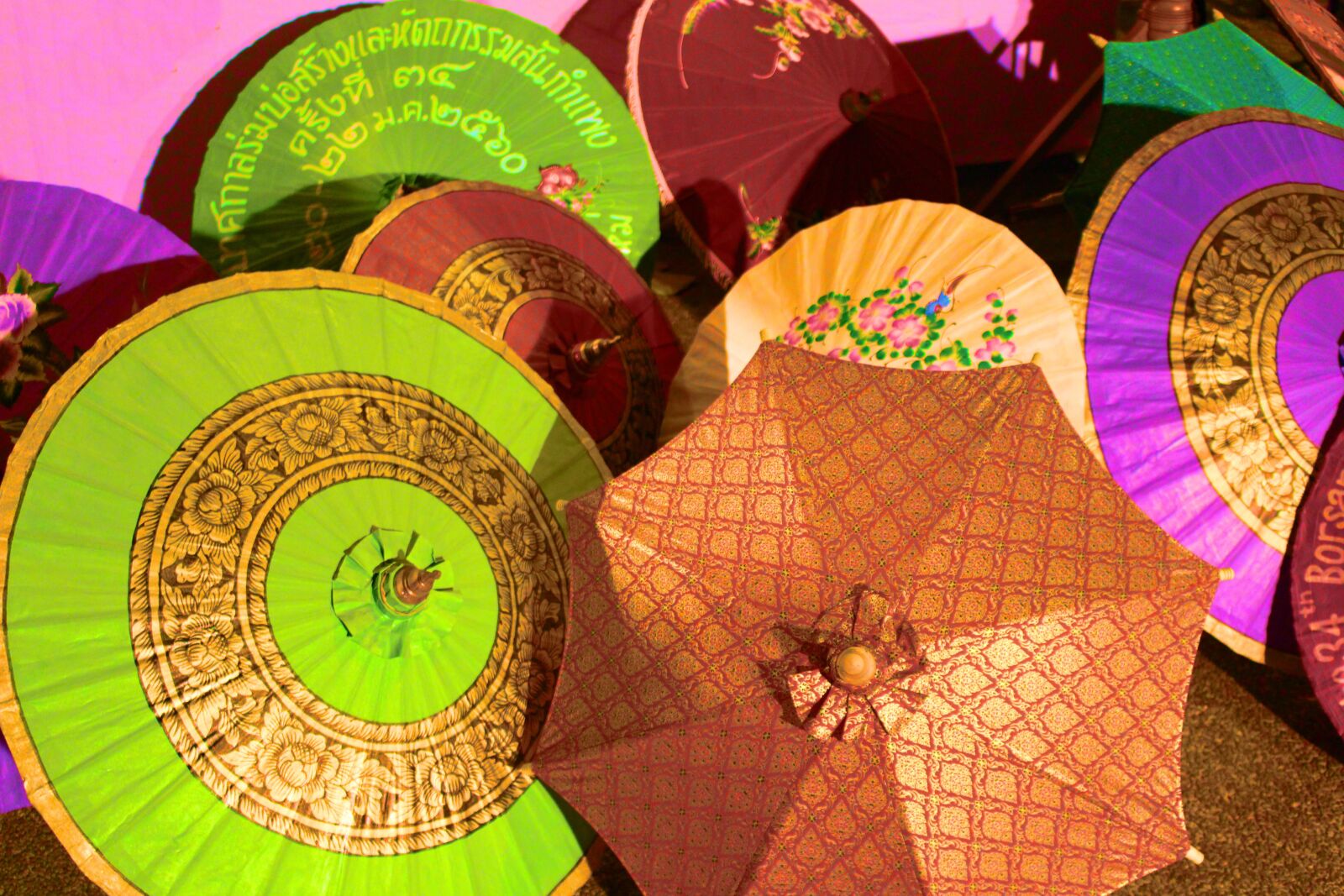 Canon EOS 700D (EOS Rebel T5i / EOS Kiss X7i) sample photo. Umbrellas, parasols, design photography