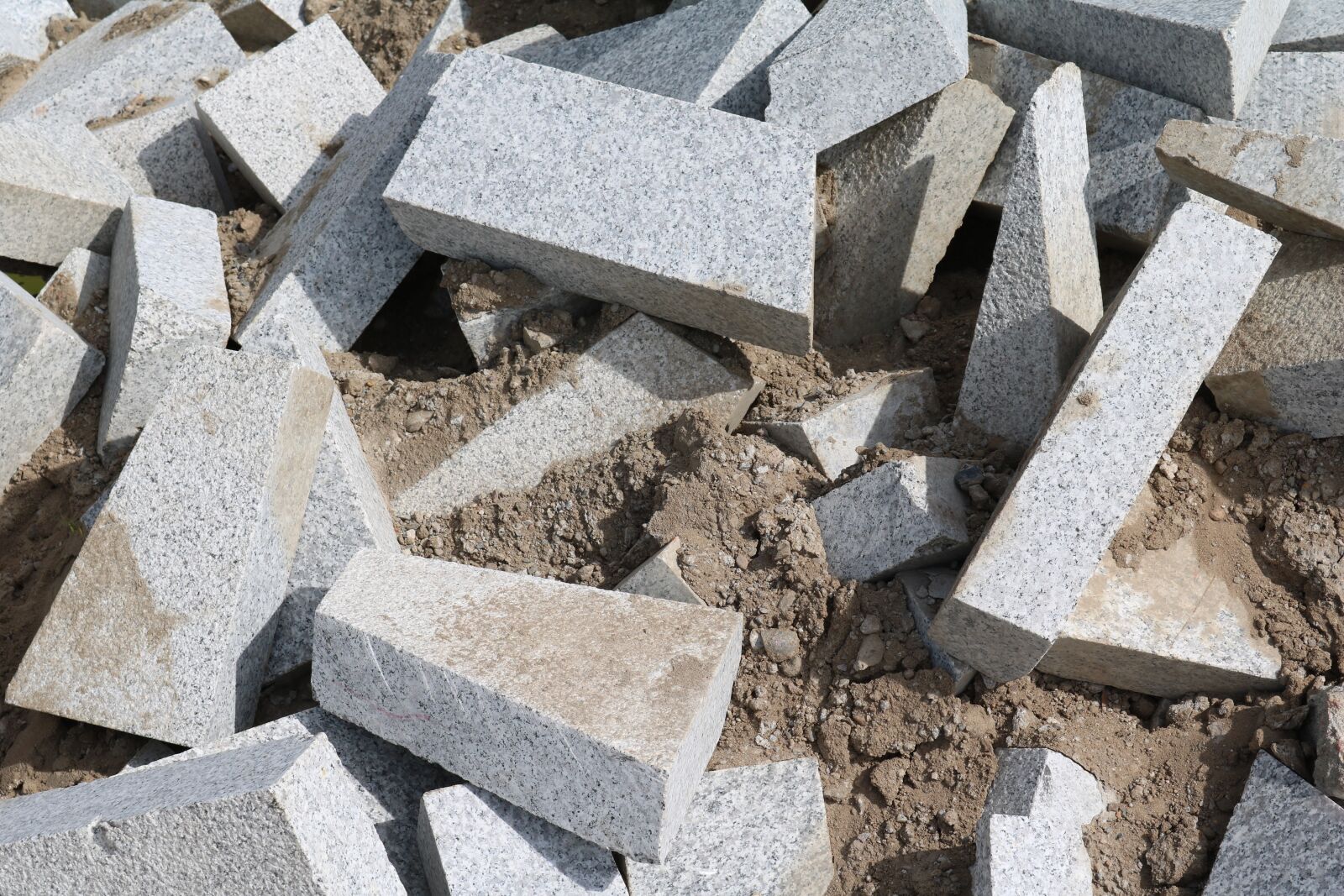 Canon EOS 750D (EOS Rebel T6i / EOS Kiss X8i) sample photo. Landscape format, stones, stone photography