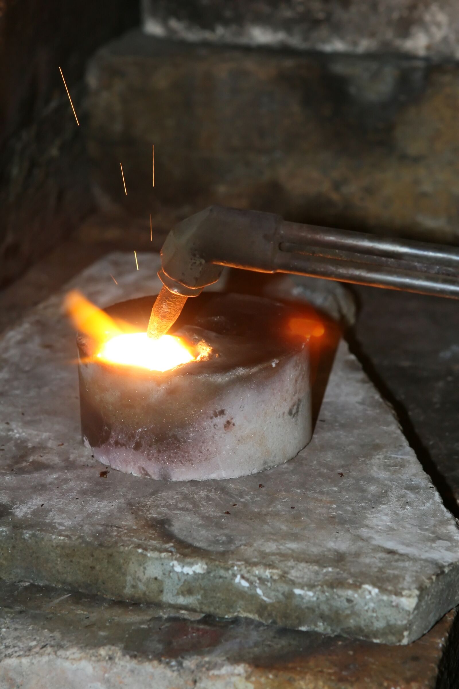 Canon EOS 30D sample photo. Acetylene, aluminium, aluminum photography