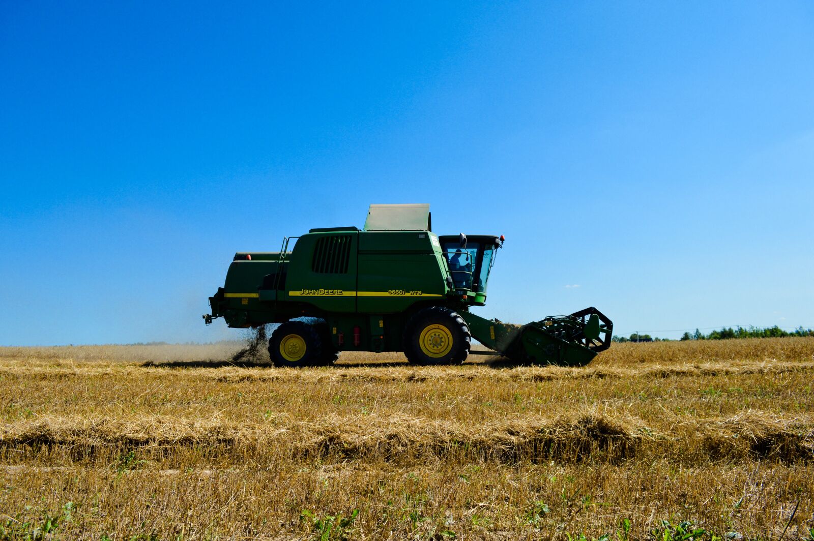 Nikon D3200 sample photo. Harvester, harvest, wheat photography