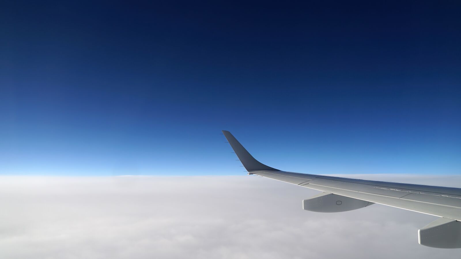 Sony a7 II + Sony FE 24-240mm F3.5-6.3 OSS sample photo. Clouds, flying, freedom photography