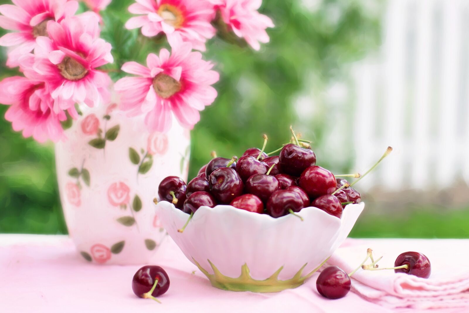 Canon EF 50mm F1.4 USM sample photo. Flowers, fruits, decoration, bowl photography