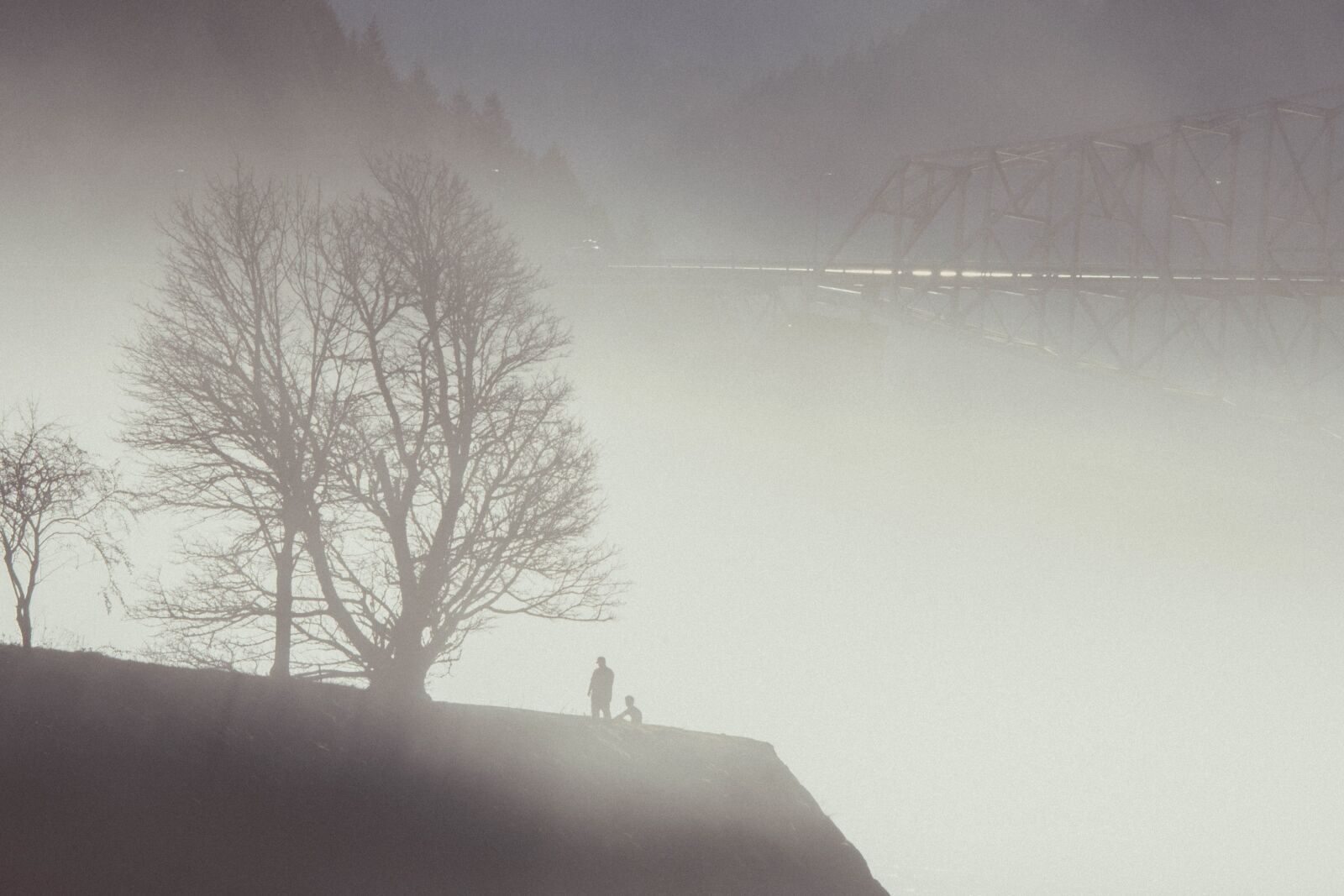 Nikon D5200 sample photo. Silhouette, men, fog, sky photography