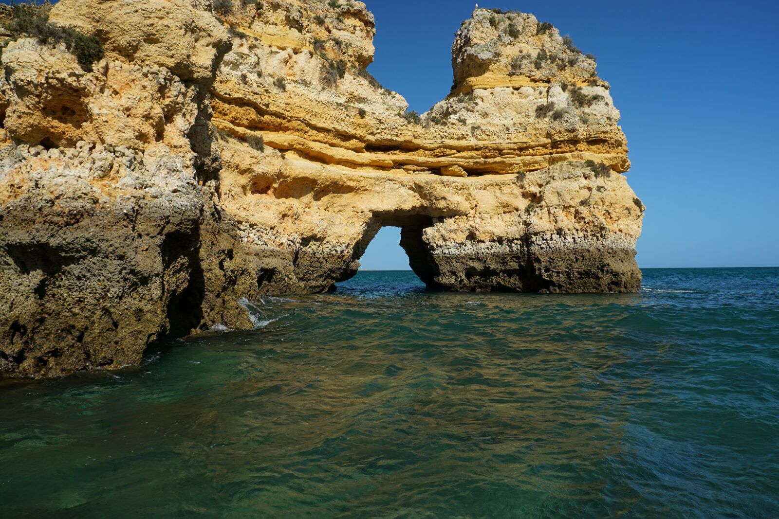 Sony a6000 + Sony E 18-55mm F3.5-5.6 OSS sample photo. Portugal, lagos, nature photography