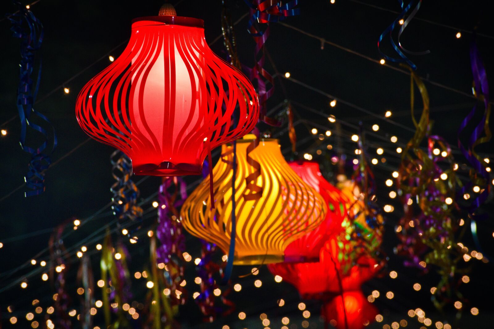 Nikon D5600 sample photo. Festival, lights, warm lights photography