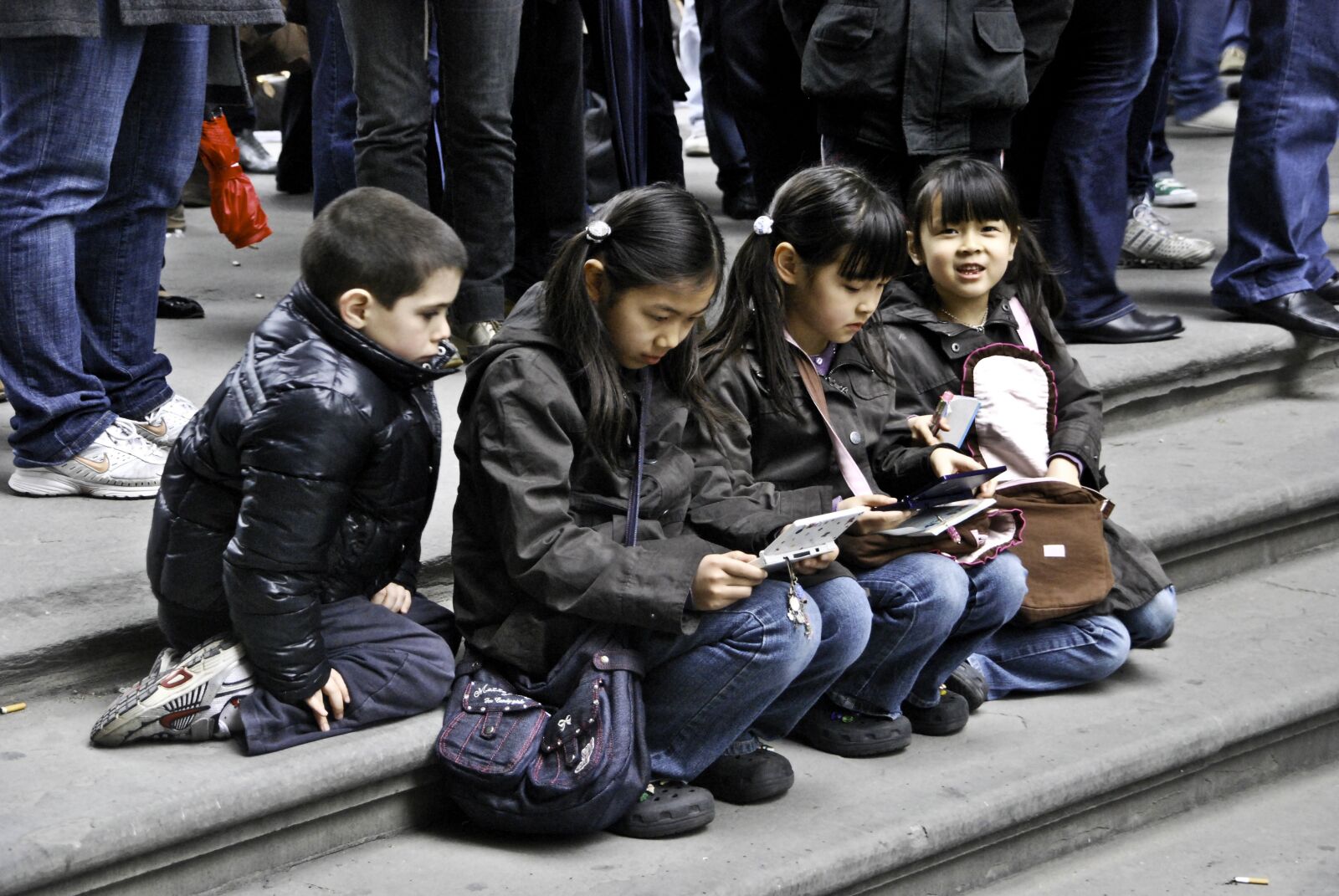 Nikon D60 sample photo. Girls, sisters, reading photography