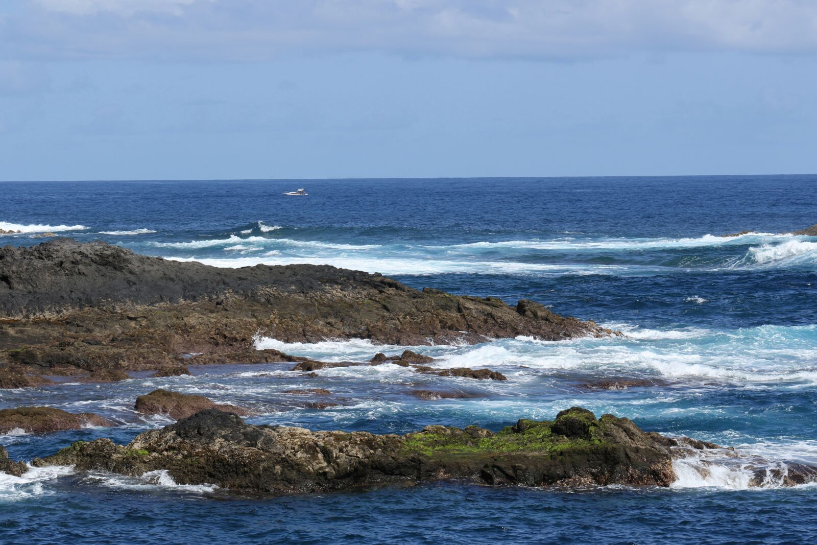 Canon EOS 7D Mark II sample photo. Ocean, atlantic, rocks photography