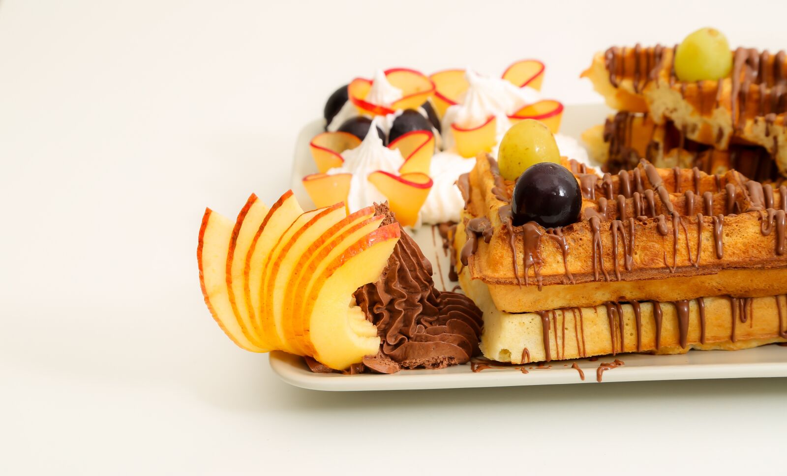 Canon EF 24-105mm F4L IS USM sample photo. Pancake, morning, delicious photography