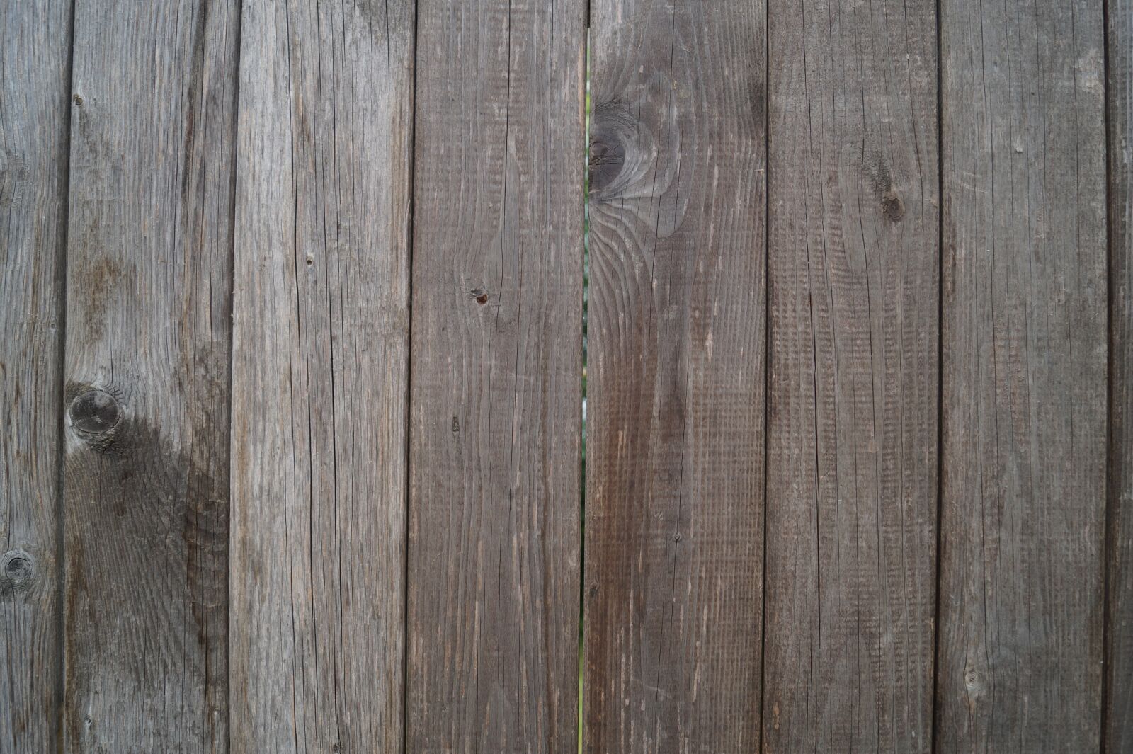Sony DT 18-55mm F3.5-5.6 SAM II sample photo. Wood, wall, background photography