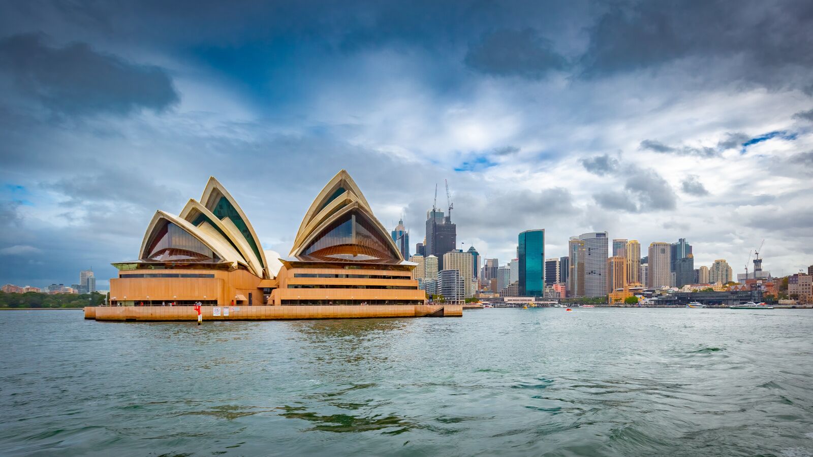 Canon EF 16-35mm F4L IS USM sample photo. Sydney, opera, operahouse photography