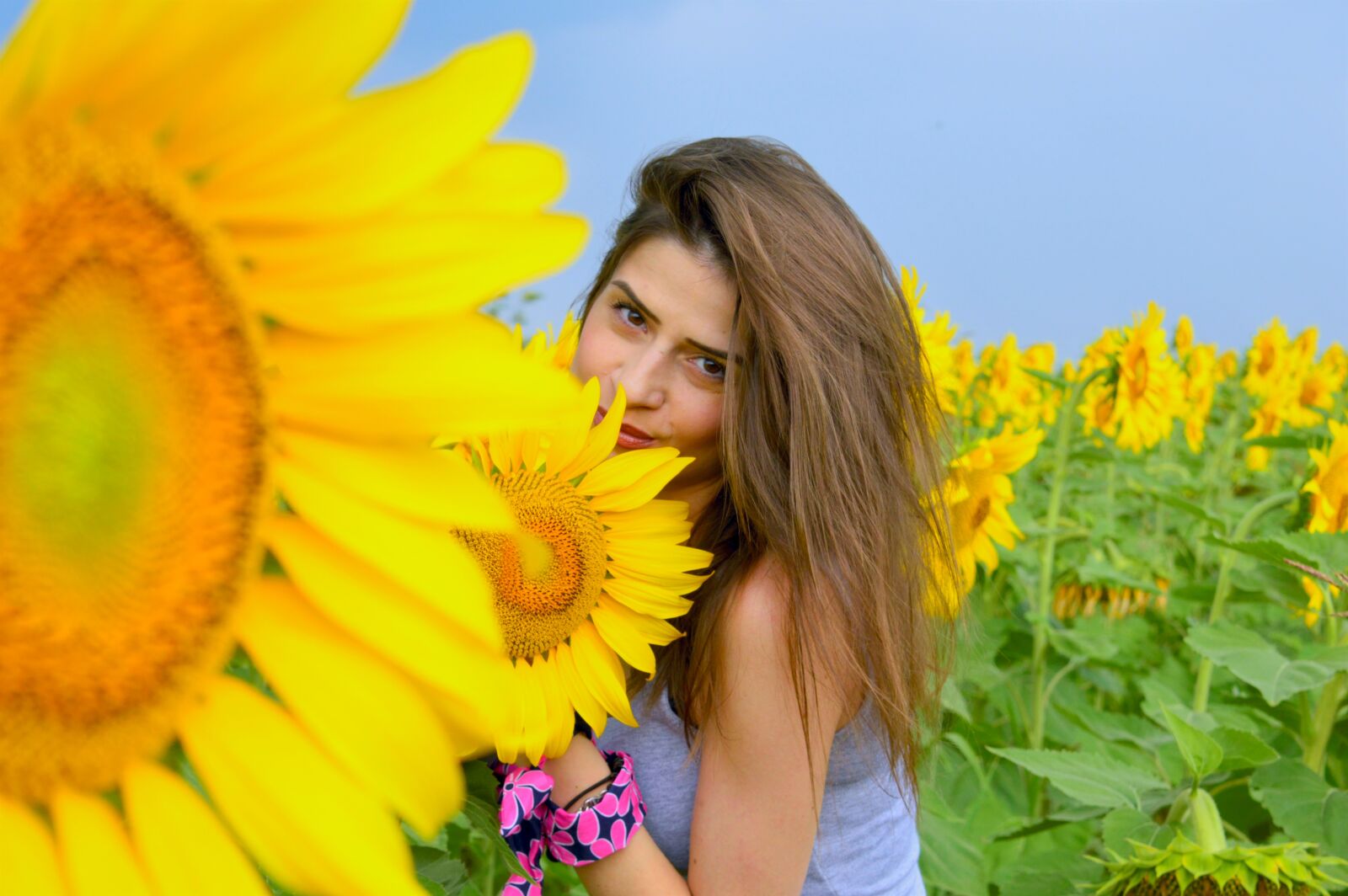 Nikon D3200 sample photo. Sunflower, woman, field photography