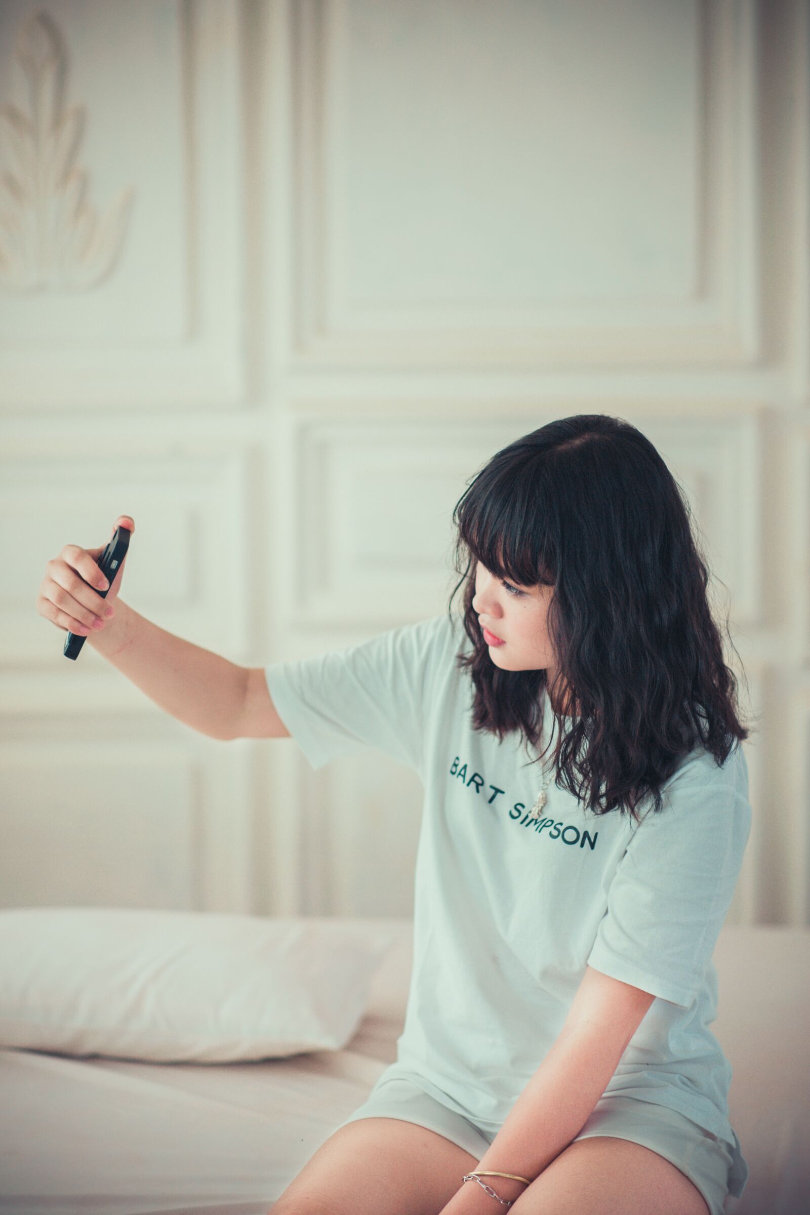 Nikon D700 sample photo. Girl, bedroom, selfie photography