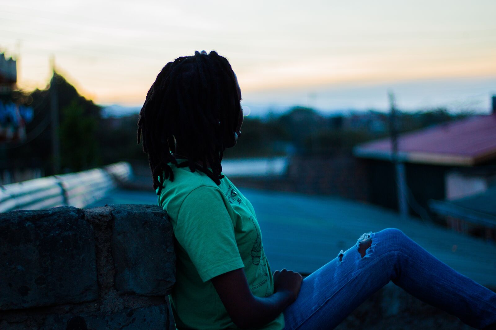 Canon EOS 1200D (EOS Rebel T5 / EOS Kiss X70 / EOS Hi) + Canon EF 50mm F1.8 STM sample photo. Sunset, africa, dreadlocks photography