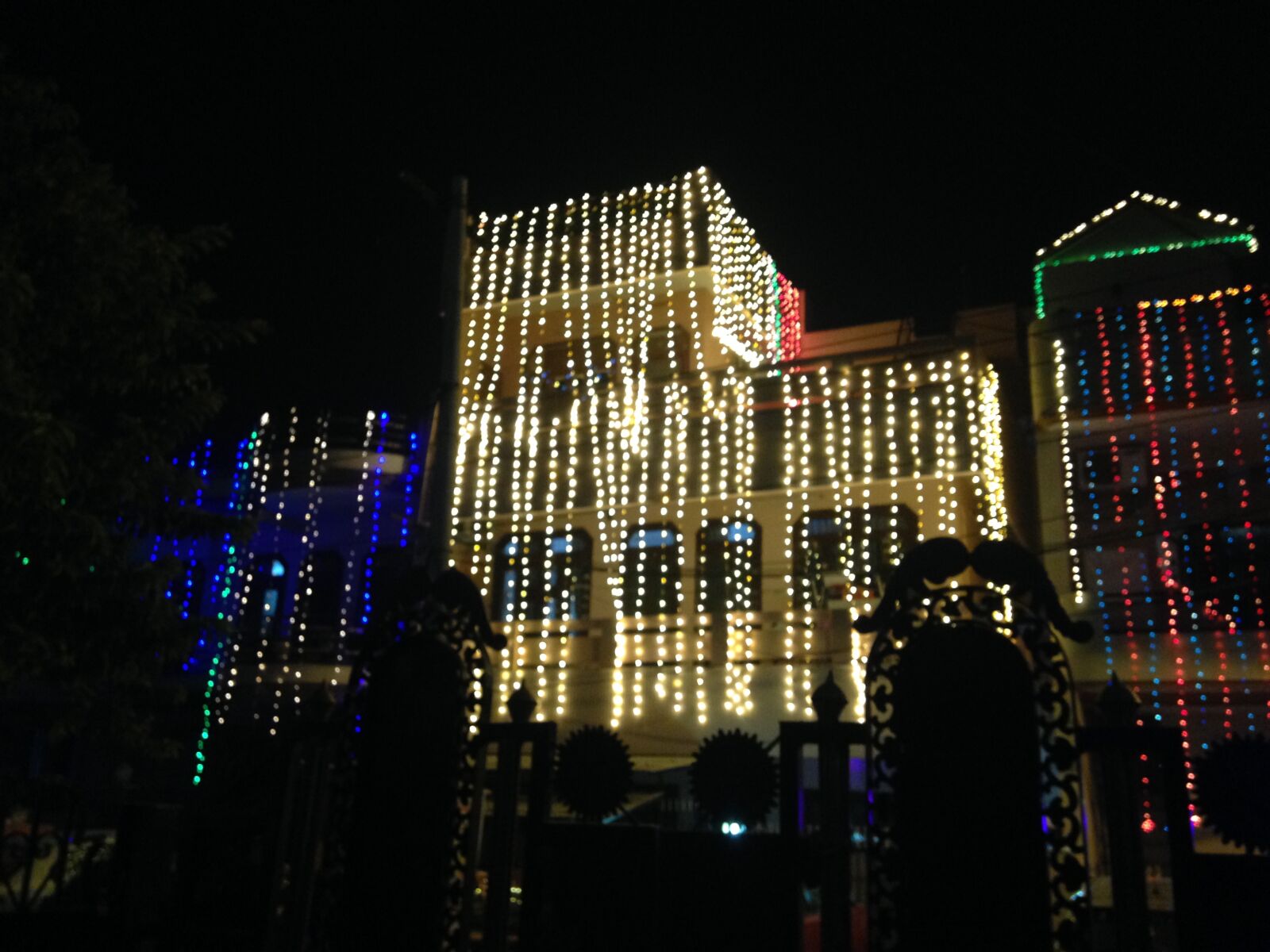 Apple iPhone 5c sample photo. Diwali, lights photography