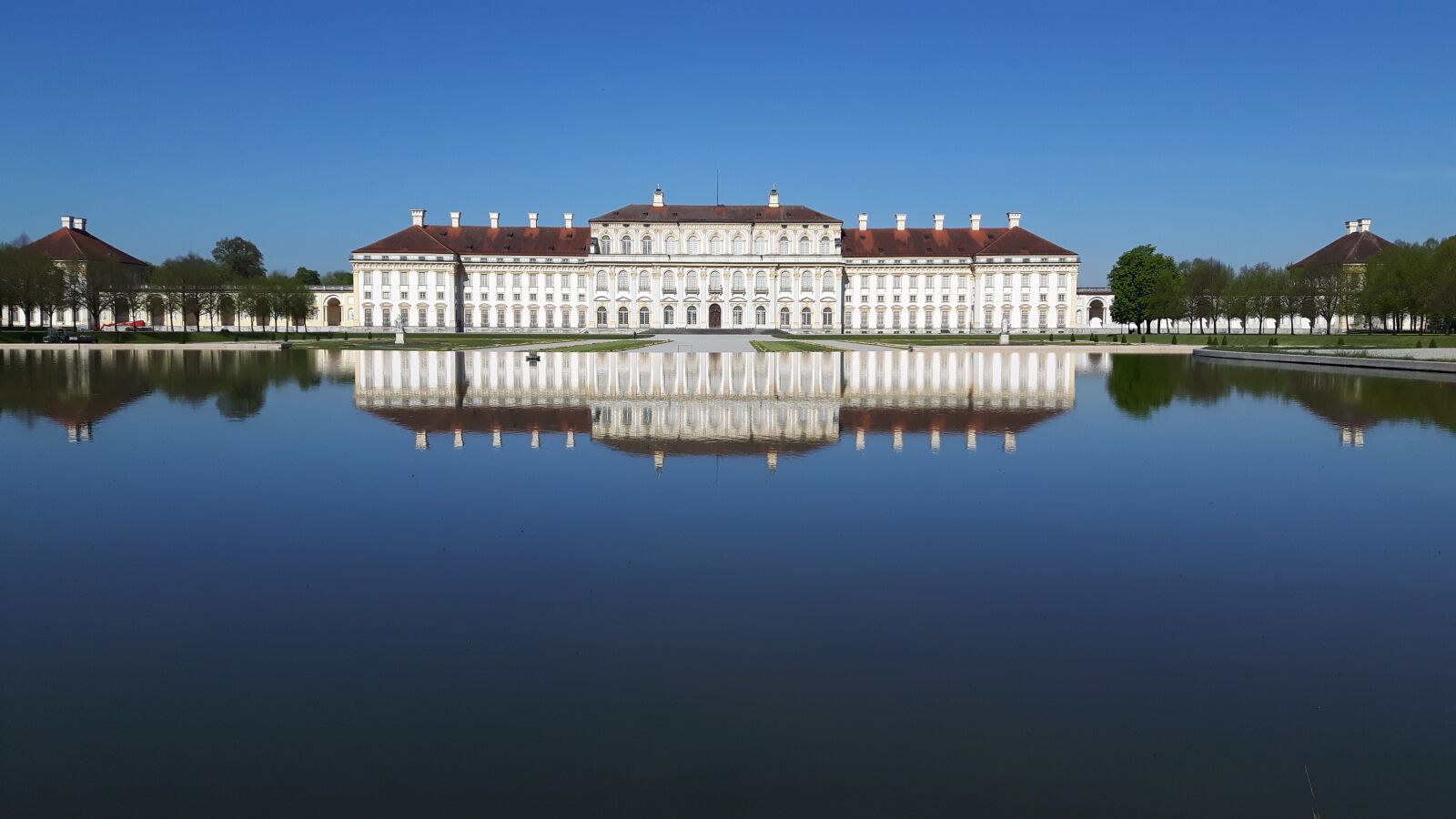 Samsung Galaxy S5 Neo sample photo. Schleissheim palace, castle, architecture photography