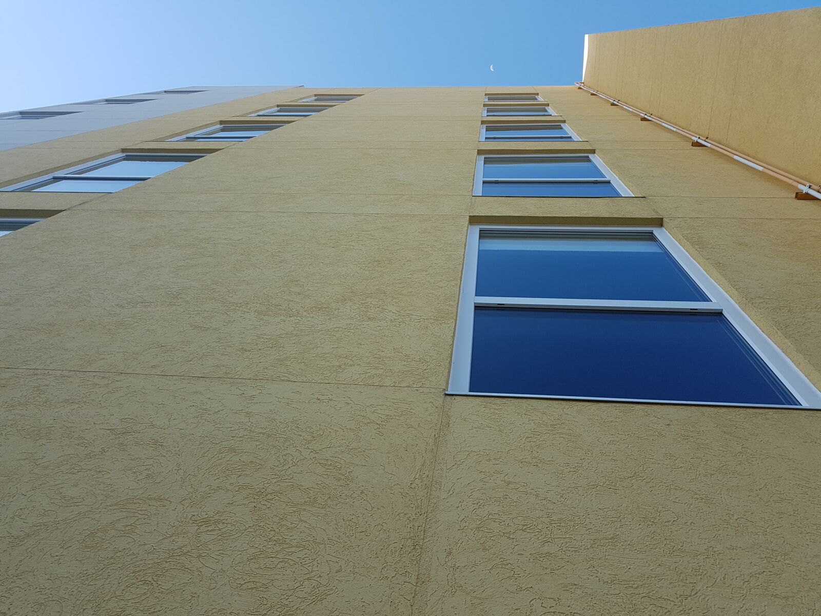 Samsung Galaxy S7 Edge sample photo. Edificio visto desde abajo photography