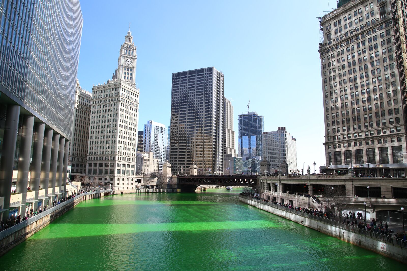 Canon EOS 6D + Canon EF 24-105mm F4L IS USM sample photo. Chicago, chicago river, st photography
