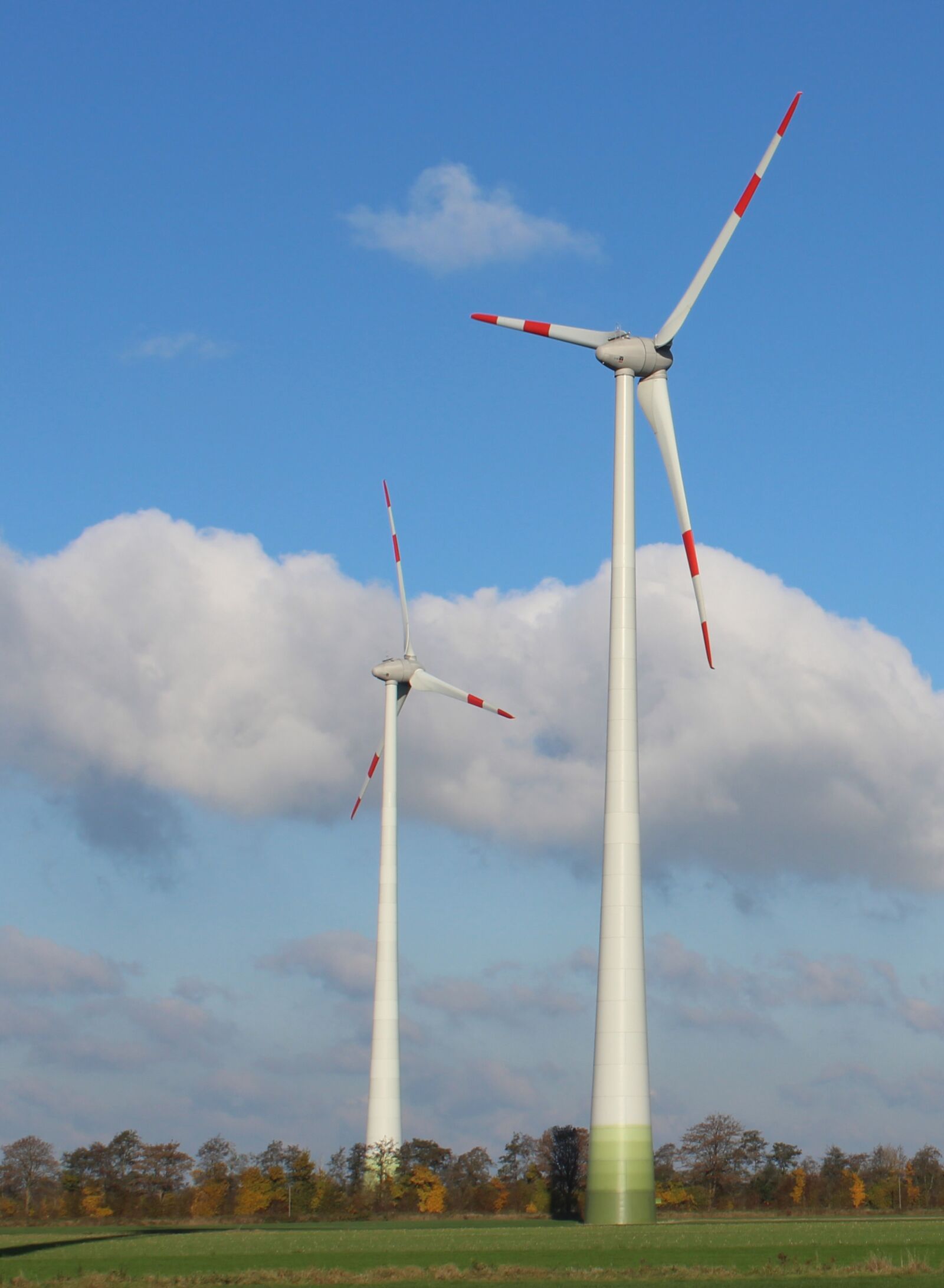 Canon EOS 600D (Rebel EOS T3i / EOS Kiss X5) sample photo. Wind, power, energy photography